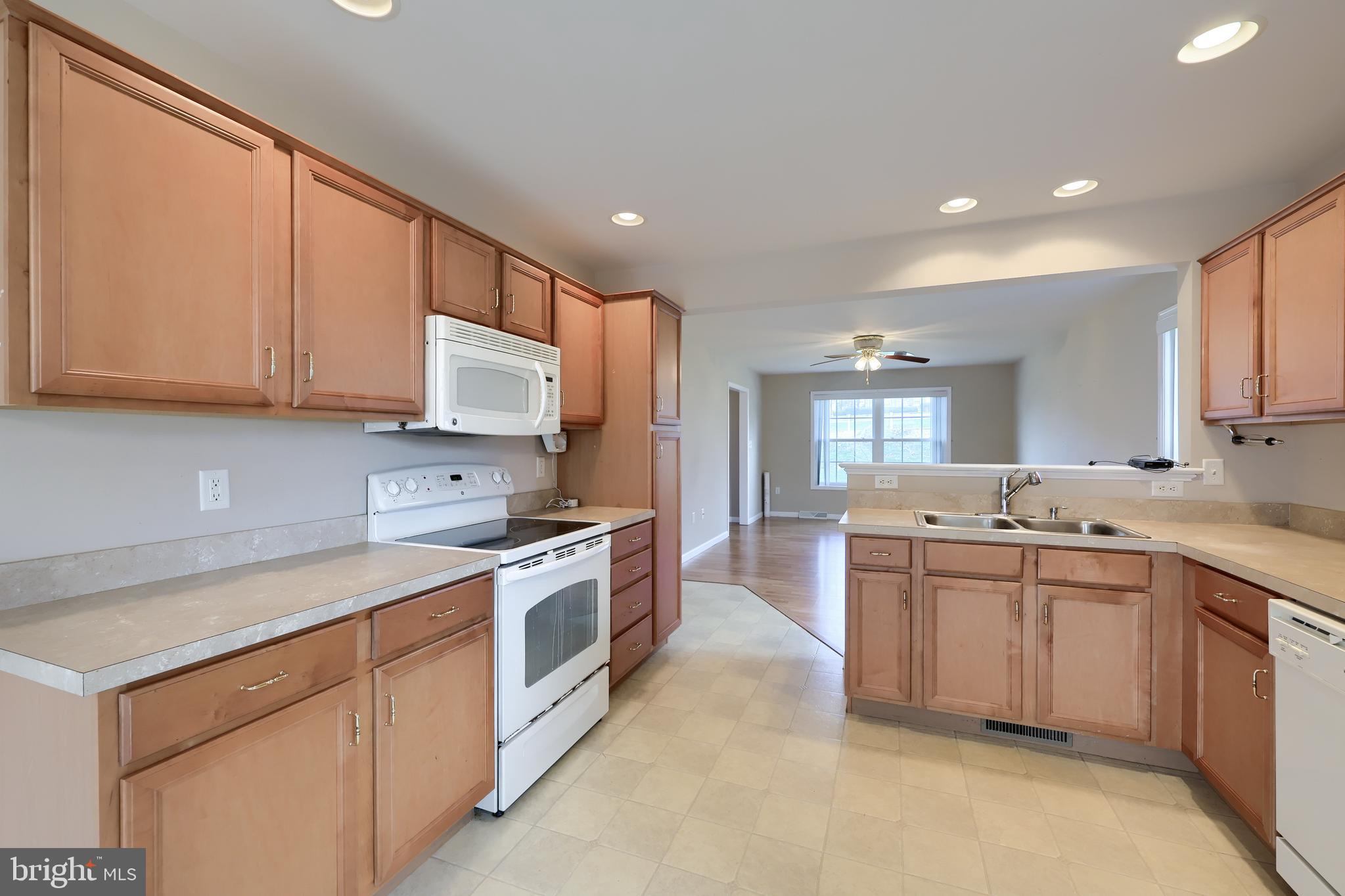 BRADFORD COMMONS - Residential