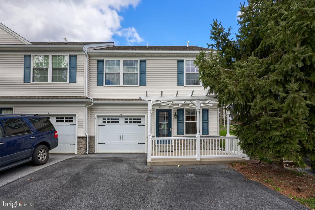 Photo of 35 Broderick Court, LEOLA, PA 17540 (MLS # PALA2065896)