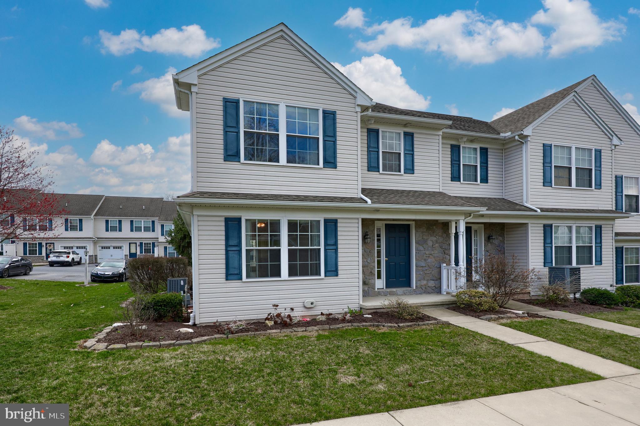 BRADFORD COMMONS - Residential