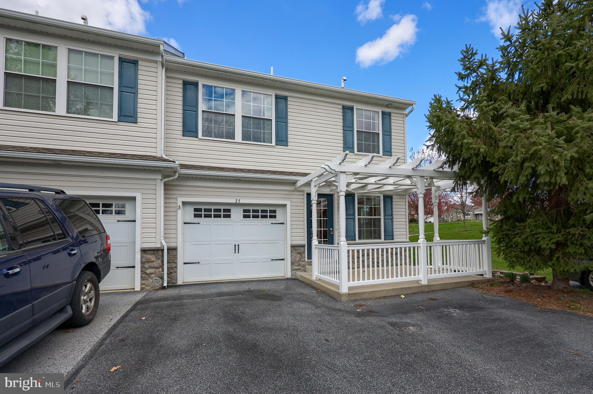 BRADFORD COMMONS - Residential