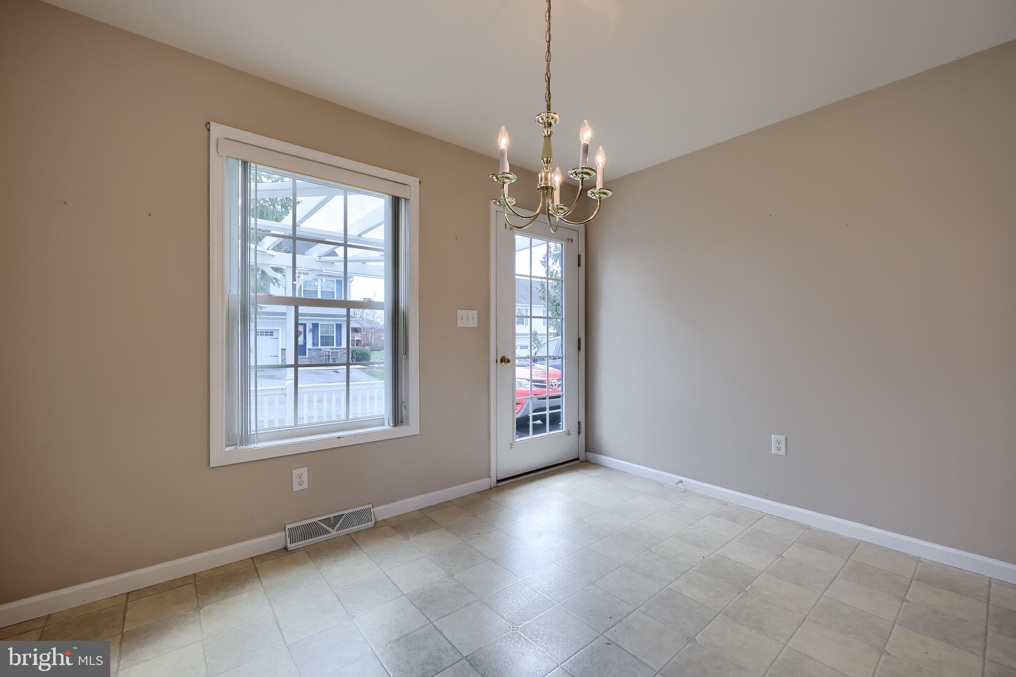 BRADFORD COMMONS - Residential