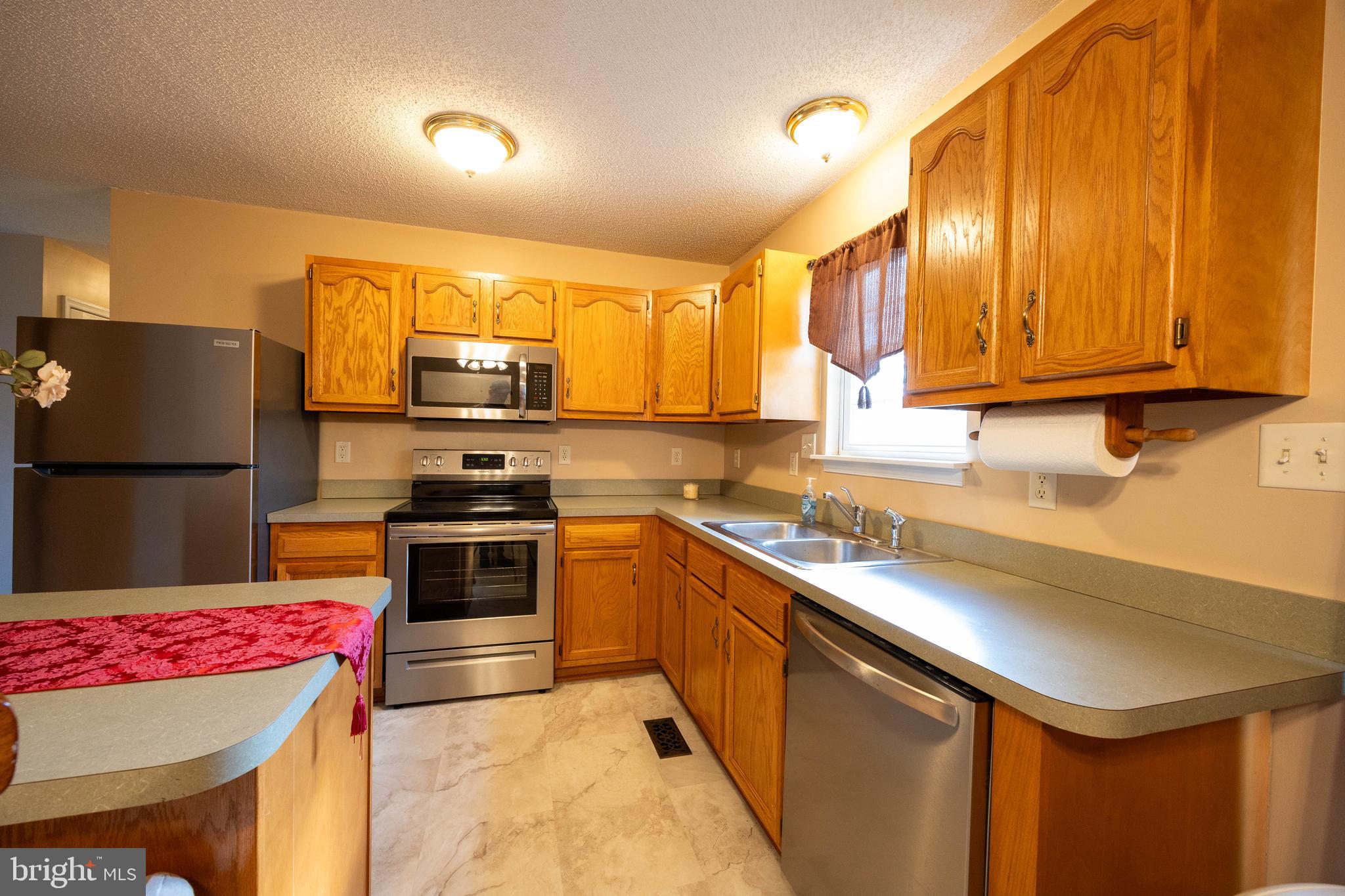 PENN STREET - Residential