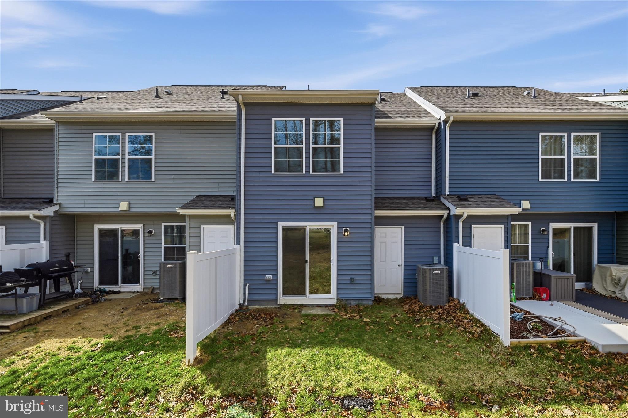 WHISPERING PINES - Residential