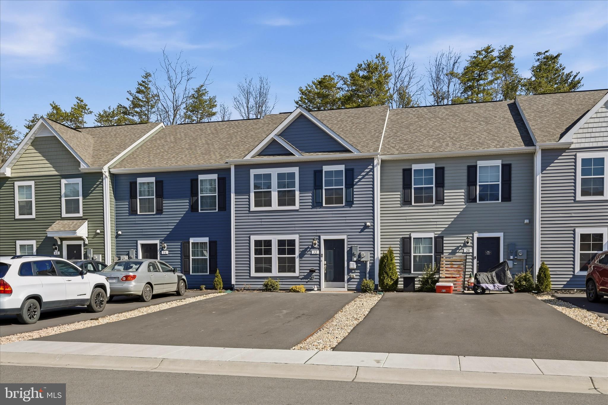 WHISPERING PINES - Residential