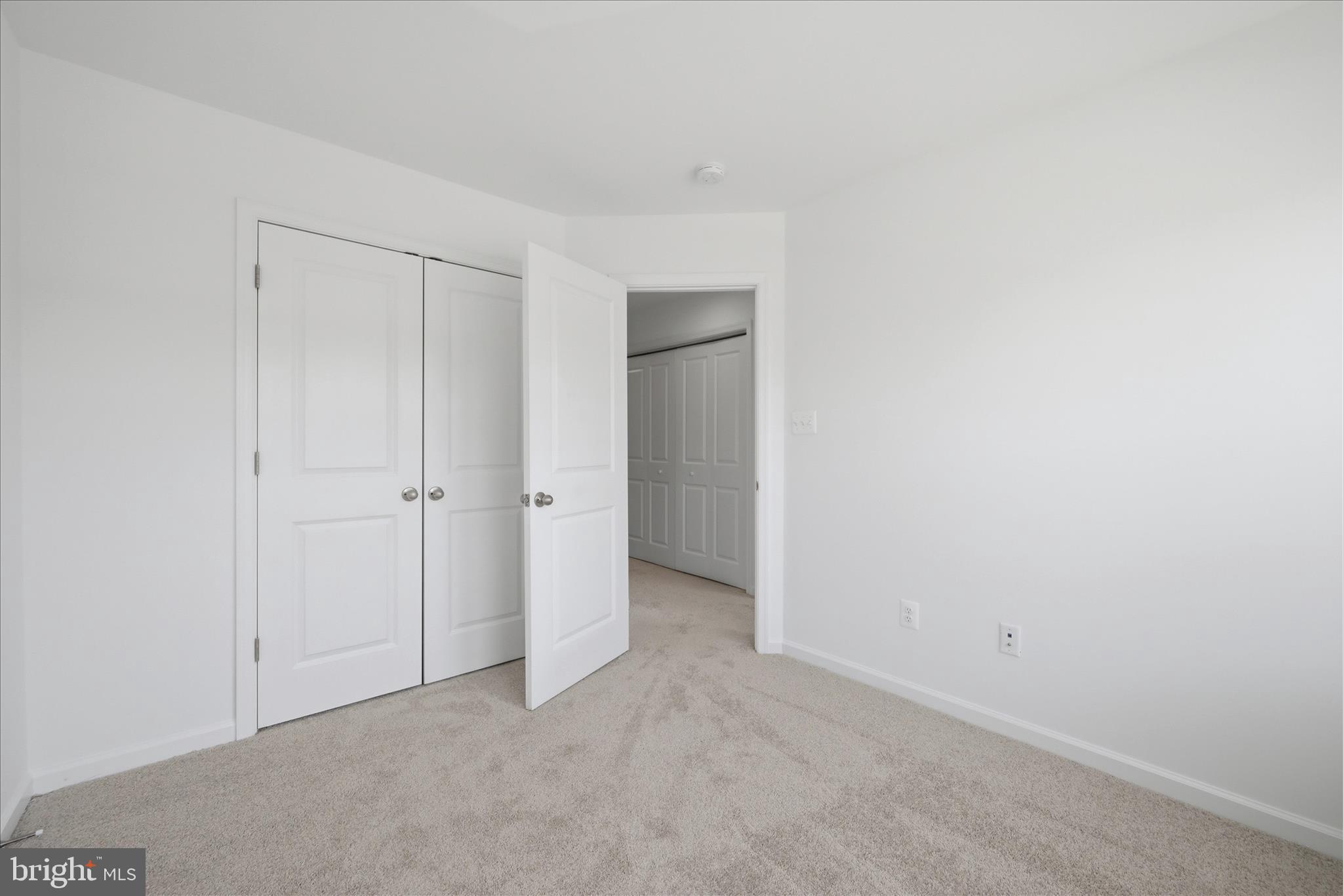 WHISPERING PINES - Residential