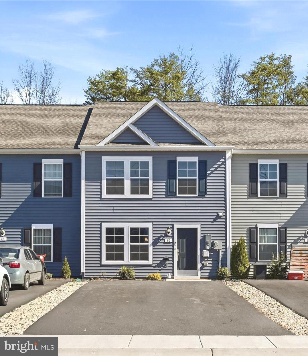 WHISPERING PINES - Residential