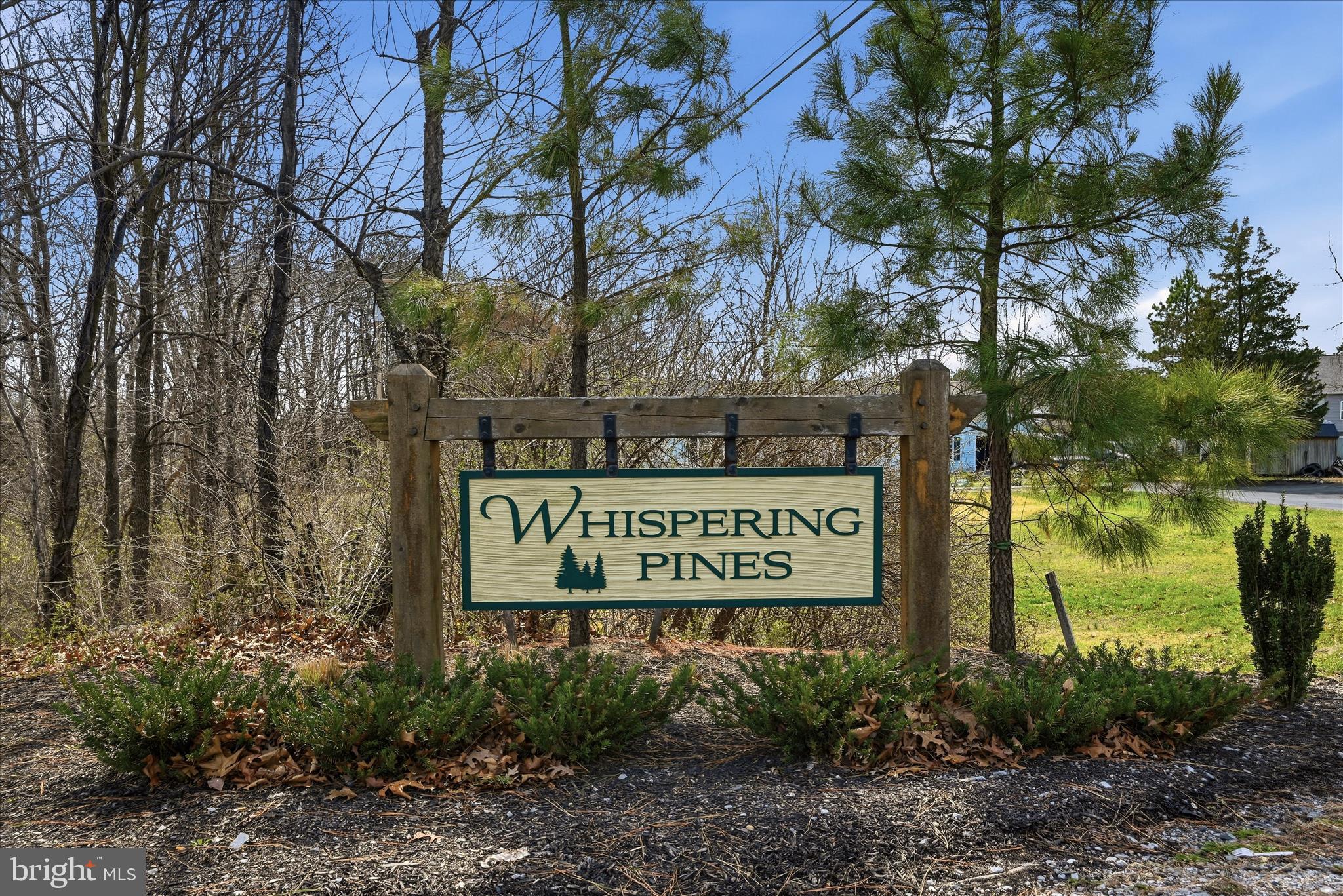WHISPERING PINES - Residential