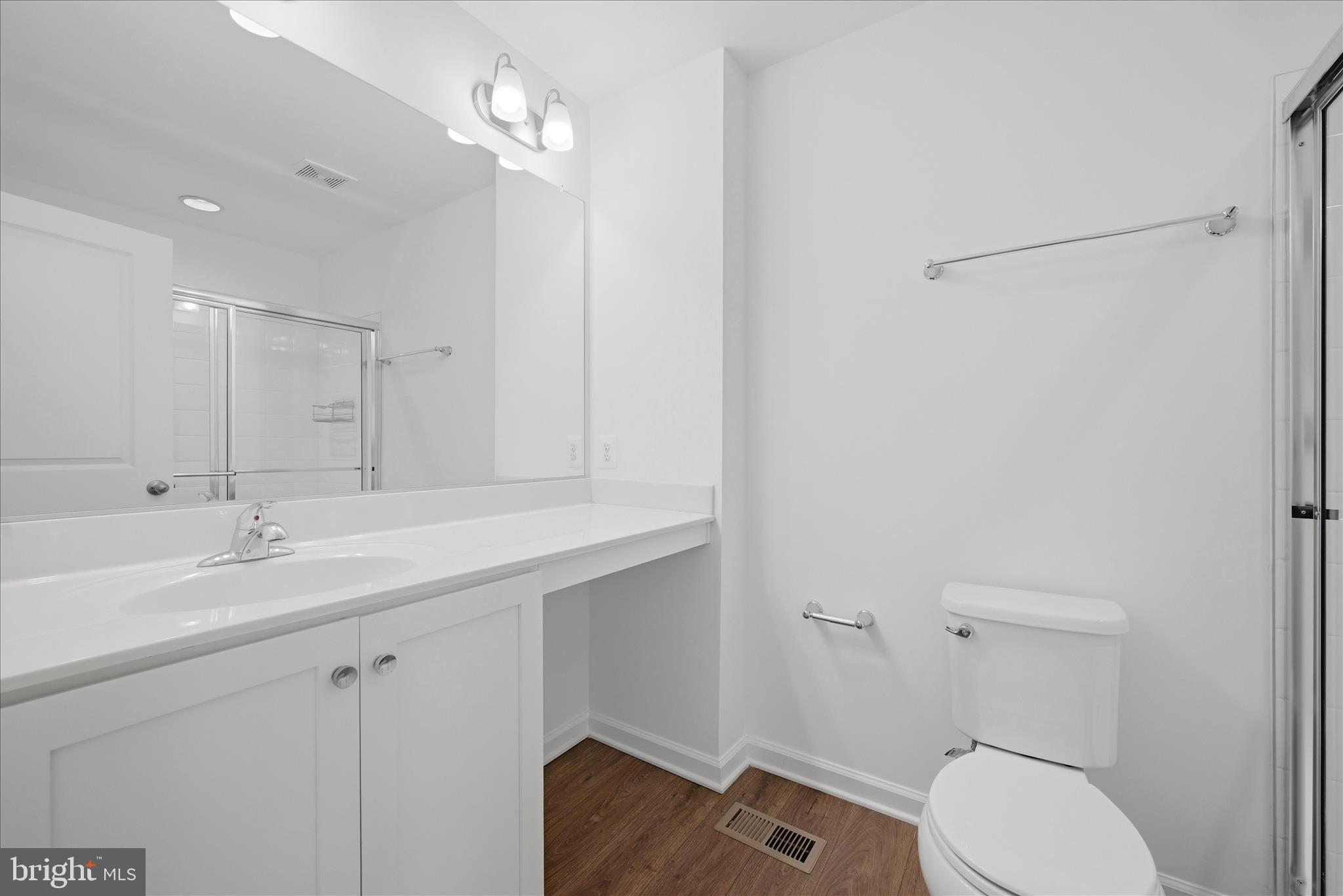 WHISPERING PINES - Residential