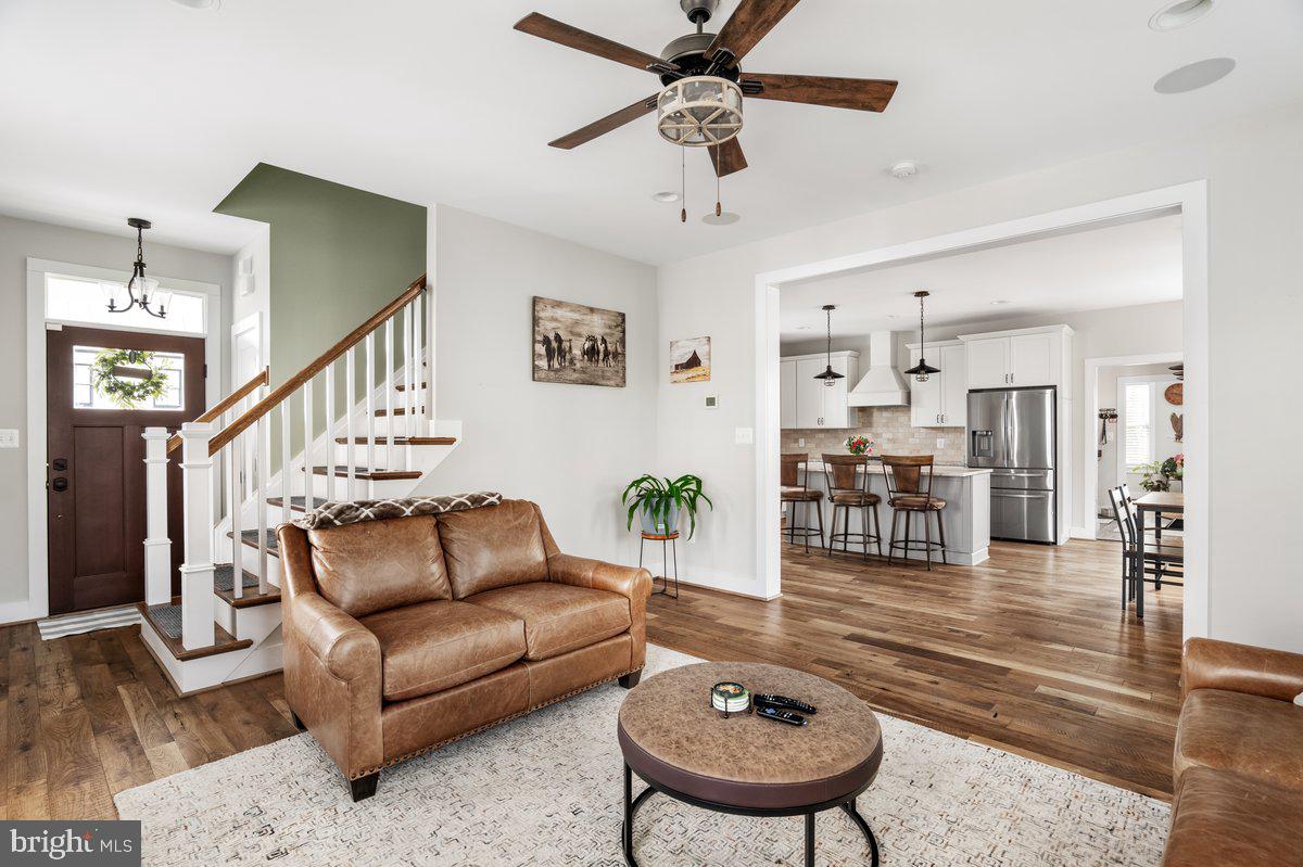 CHALK FARM - Residential