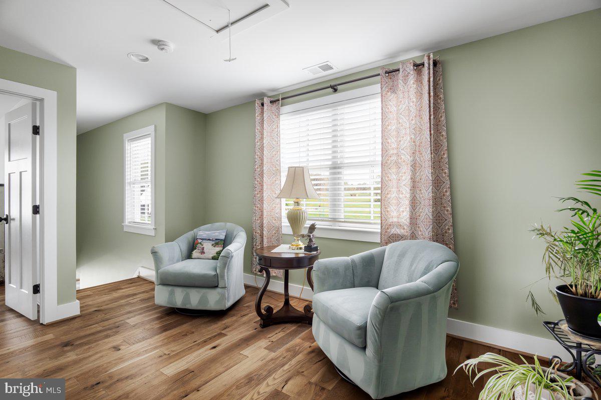 CHALK FARM - Residential