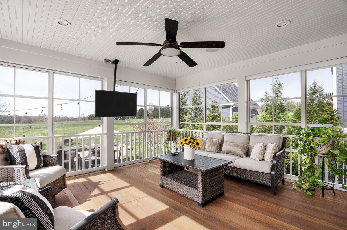 CHALK FARM - Residential