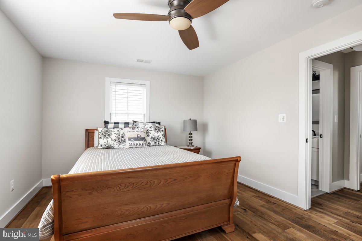 CHALK FARM - Residential