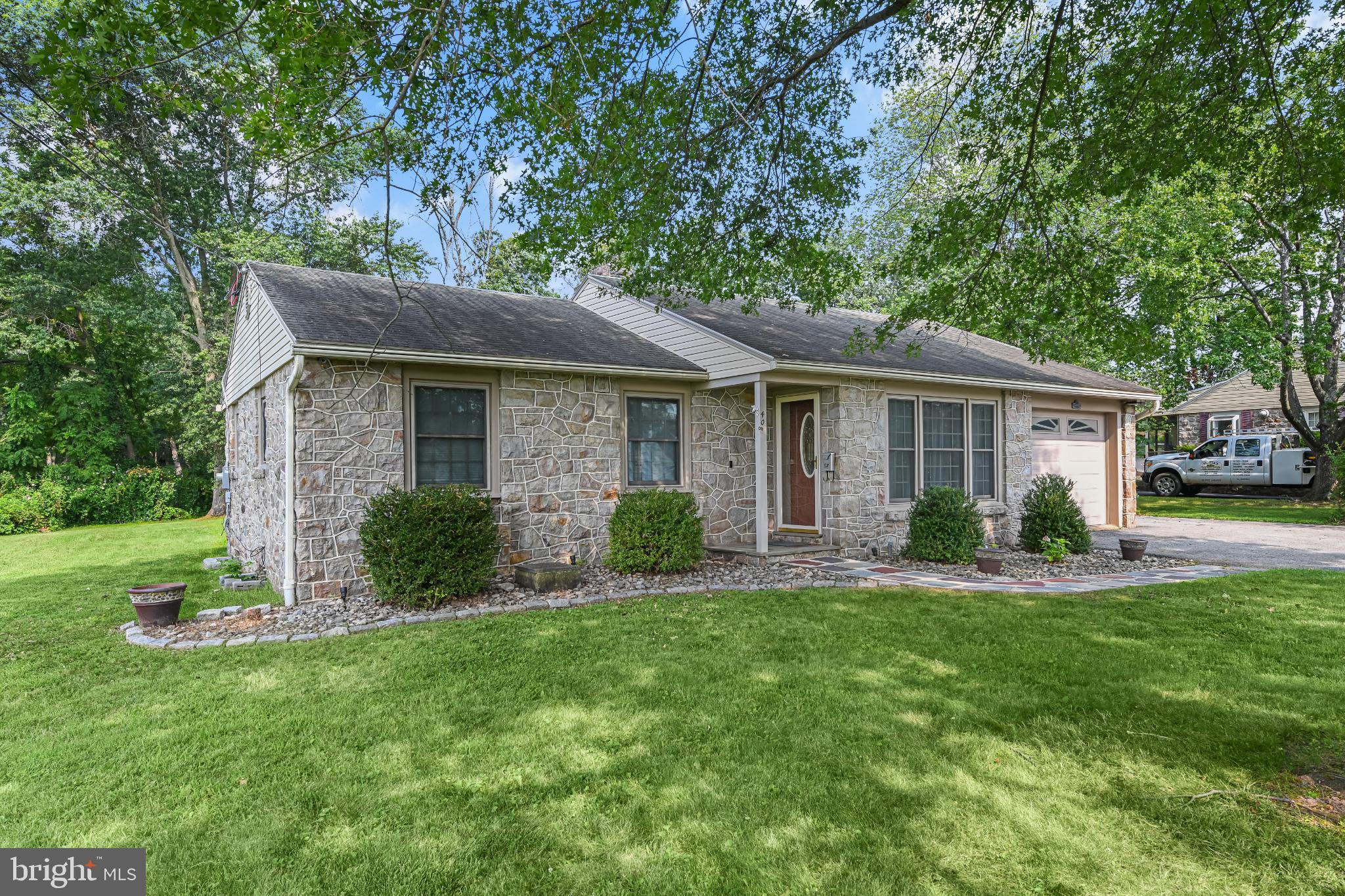 408 OLD AIRPORT ROAD