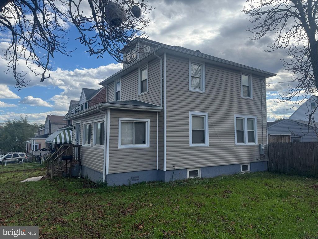 Photo of 601 E Jeffrey Street, BALTIMORE, MD 21225 (MLS # MDBA2188726)