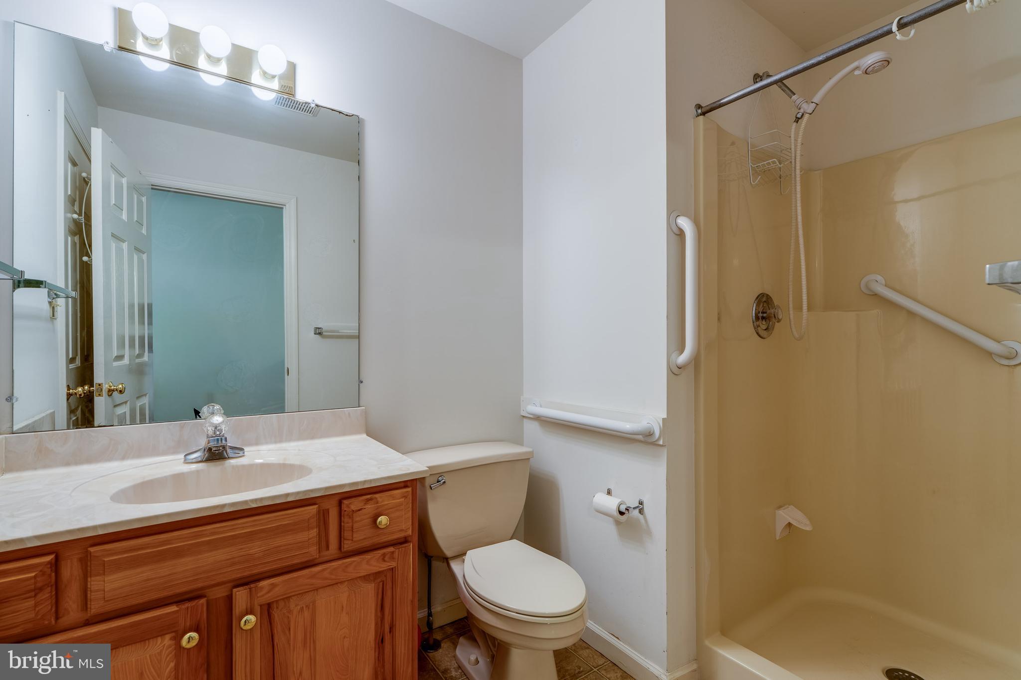 MANOR OAKS - Residential