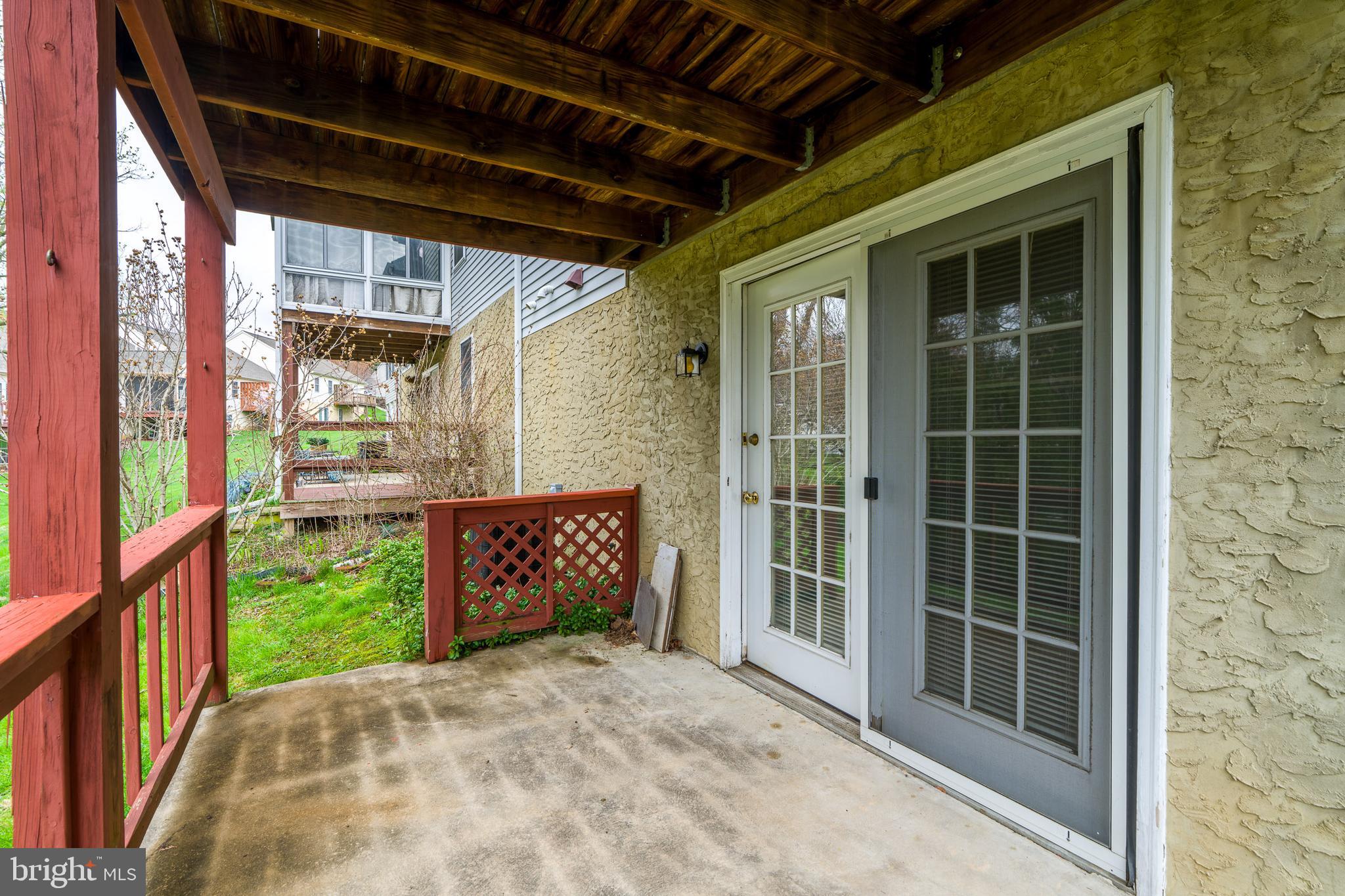 MANOR OAKS - Residential