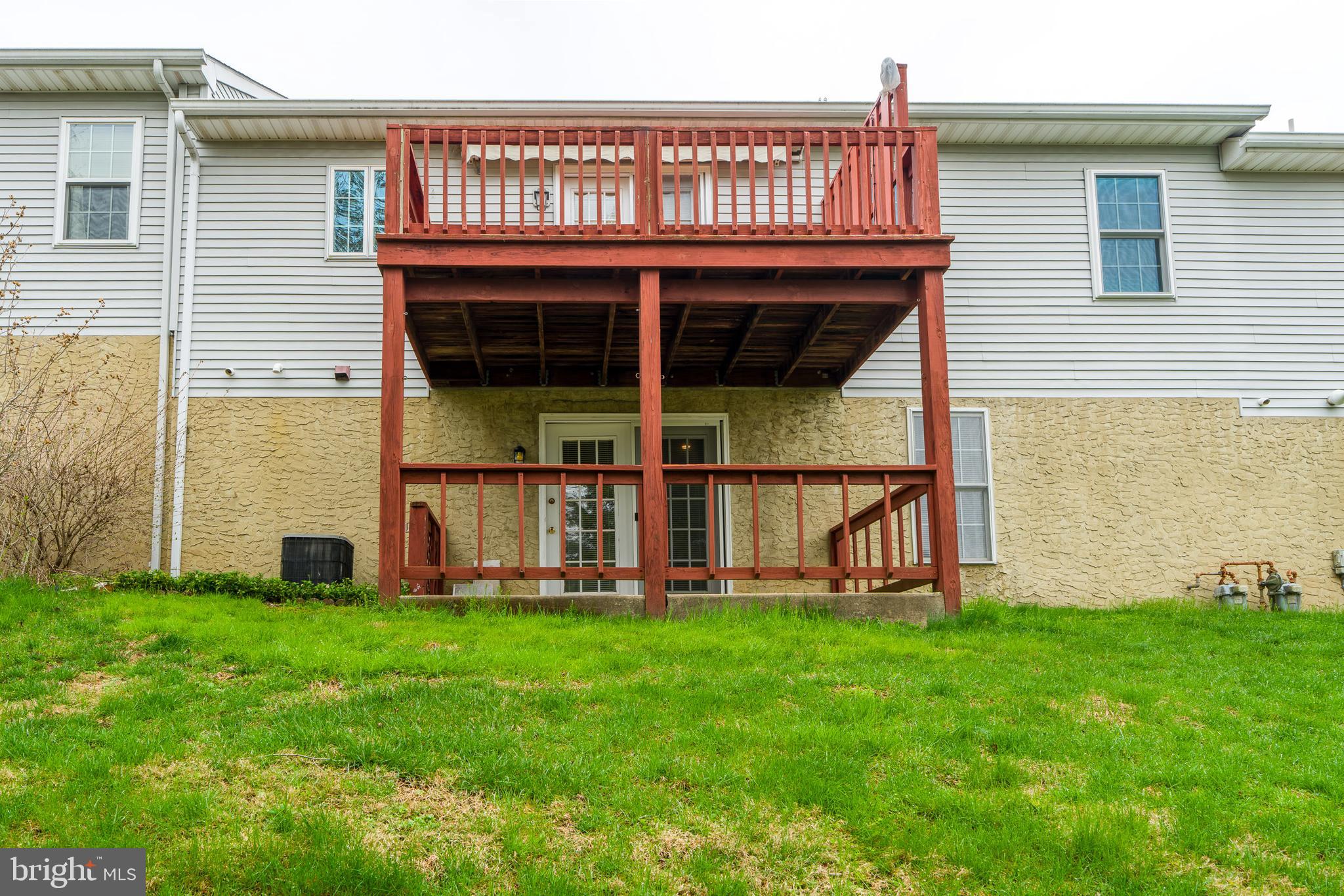 MANOR OAKS - Residential