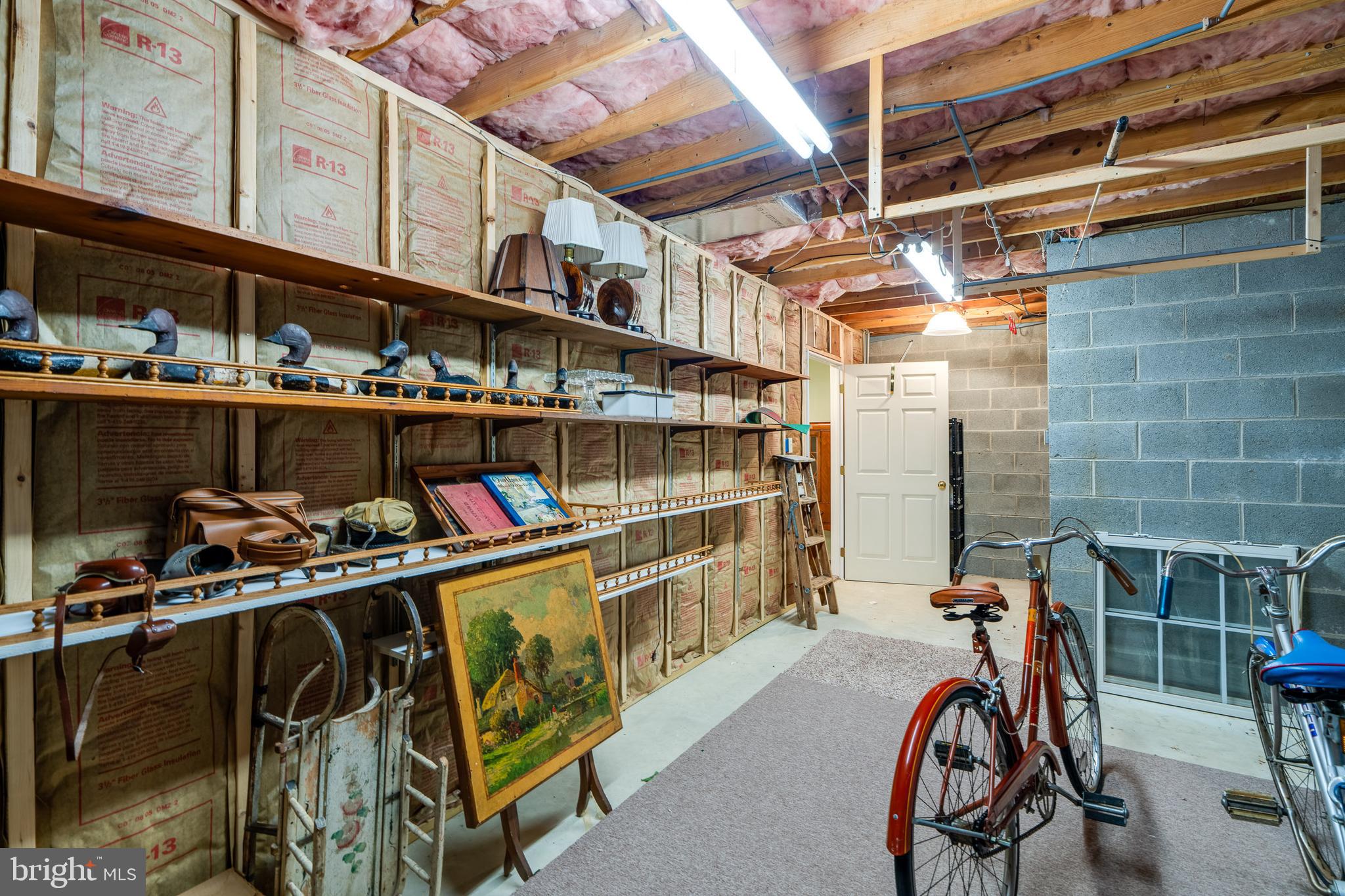 MANOR OAKS - Residential