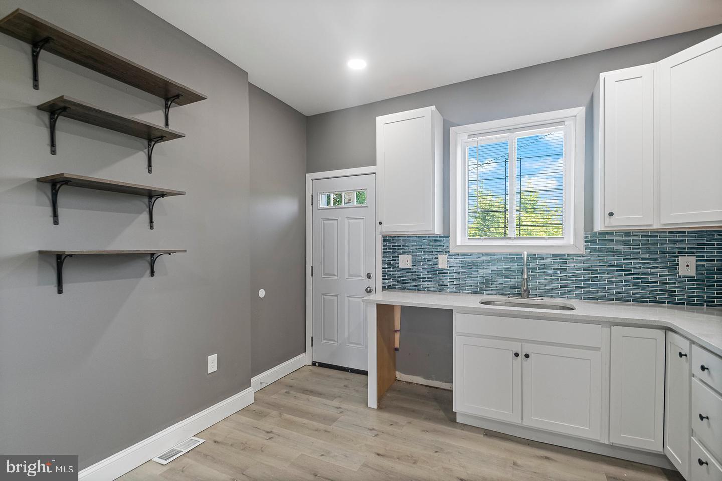 BROADWAY EAST - Residential