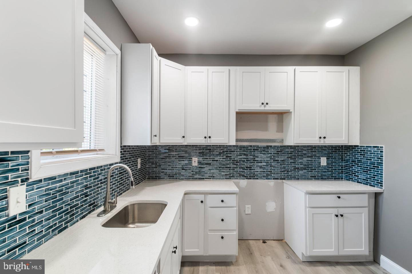 BROADWAY EAST - Residential