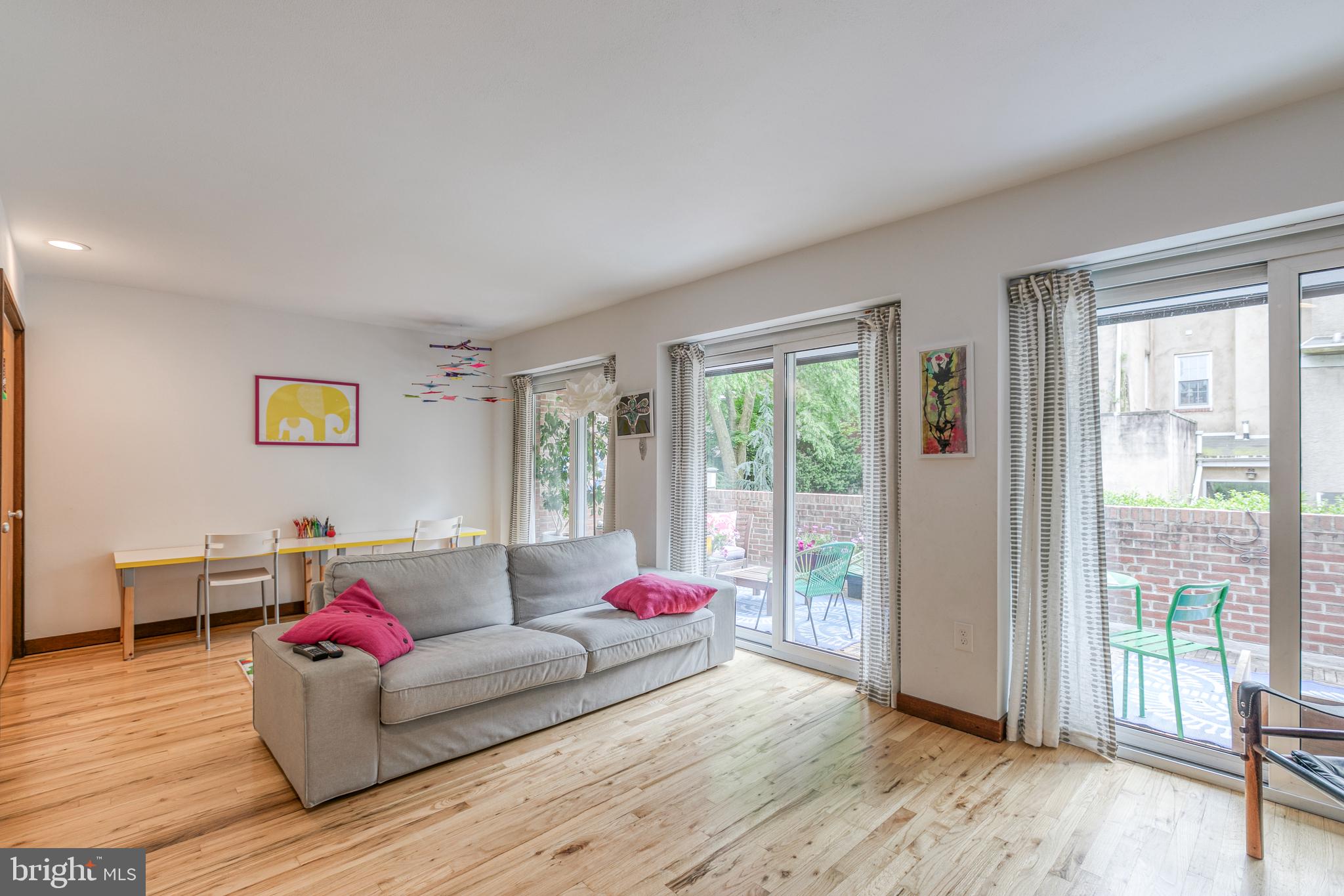 SOCIETY HILL - Residential