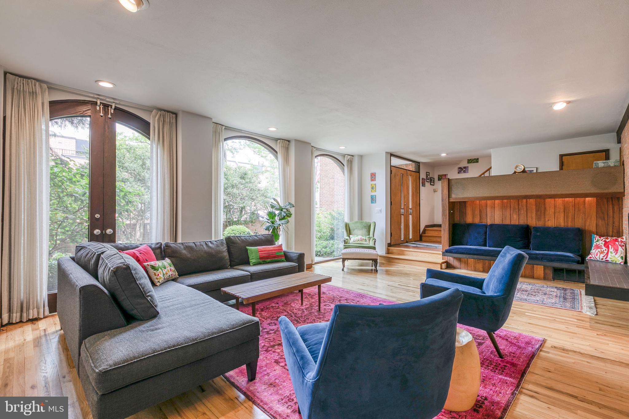 SOCIETY HILL - Residential