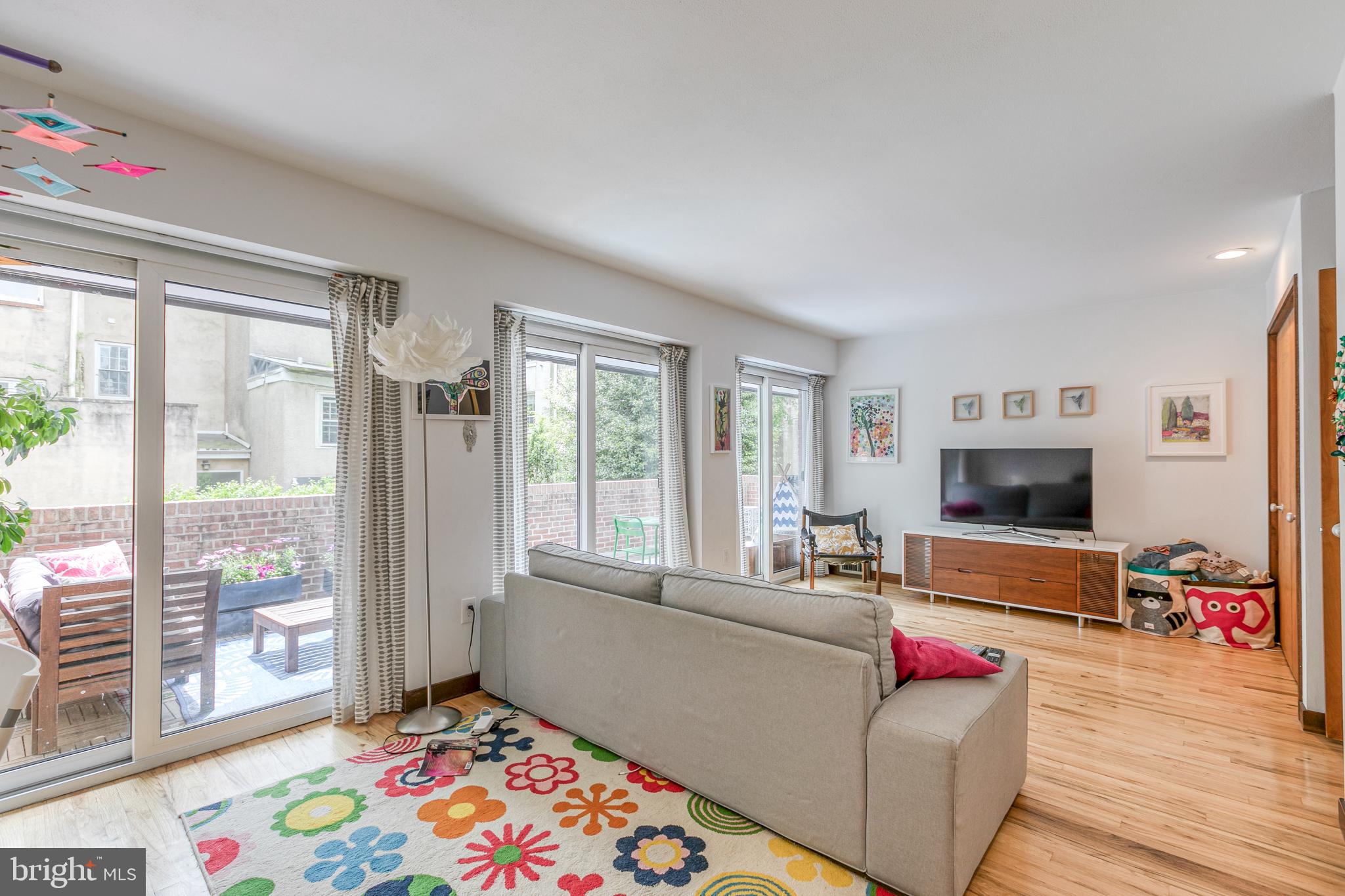 SOCIETY HILL - Residential