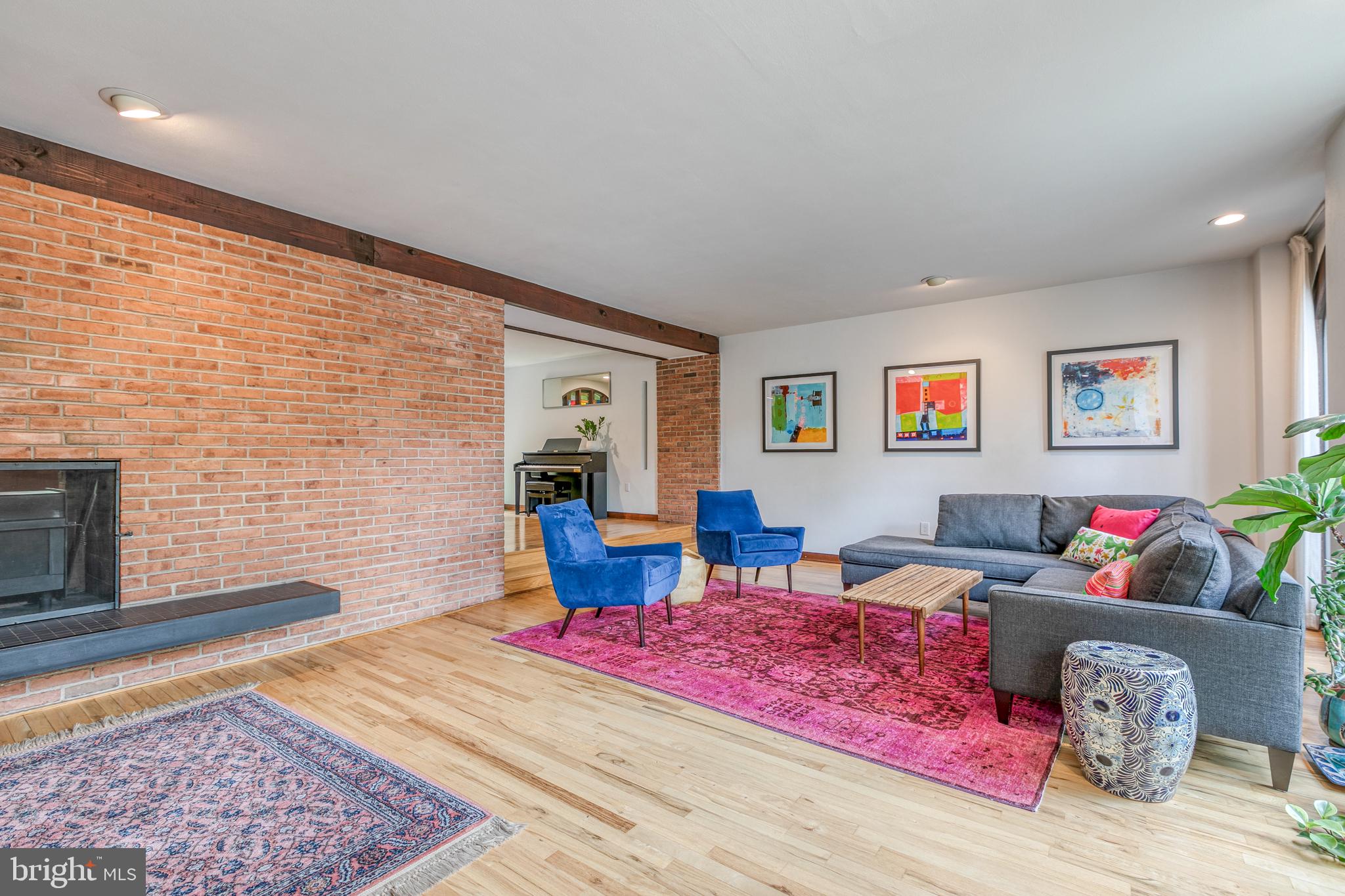 SOCIETY HILL - Residential