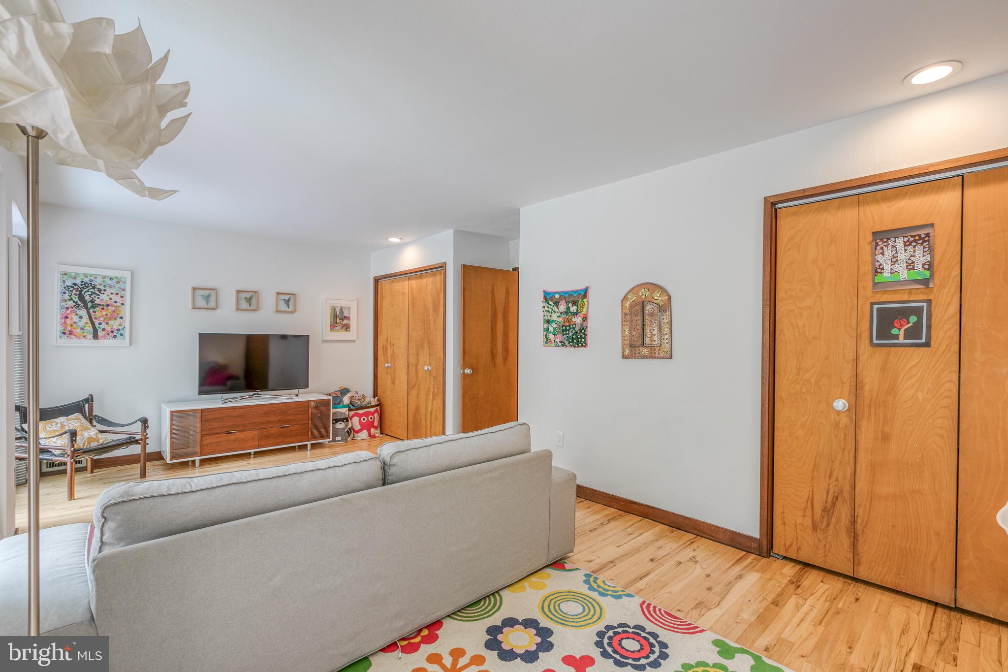 SOCIETY HILL - Residential