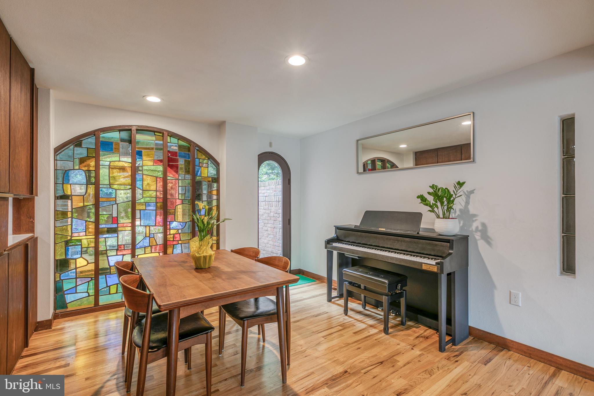 SOCIETY HILL - Residential