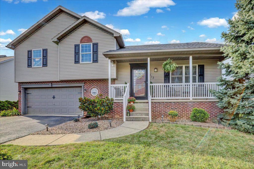 Photo of 313 Airport Road, FREDERICKSBURG, PA 17026 (MLS # PALN2022480)