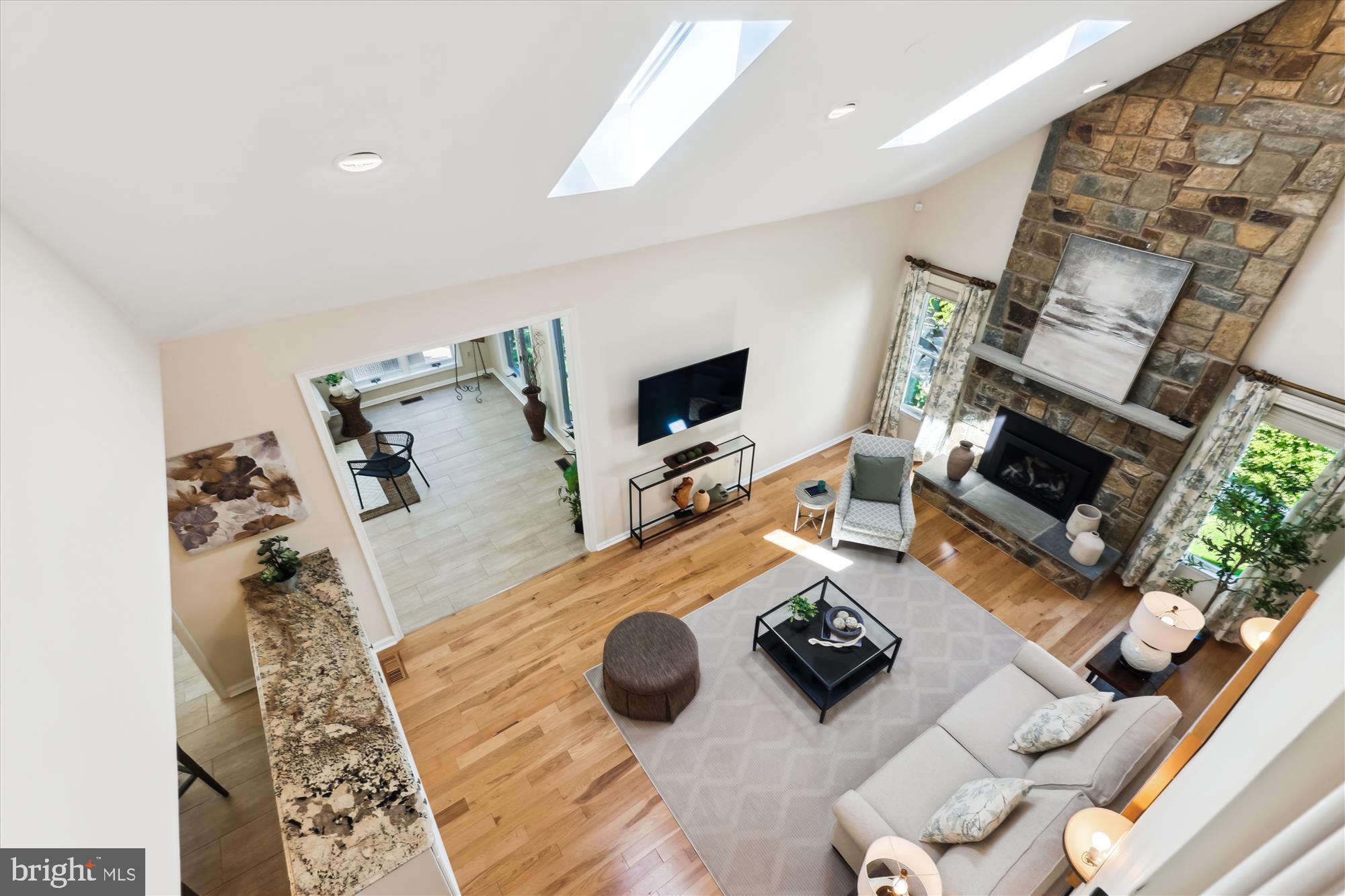 MONROE MANOR - Residential