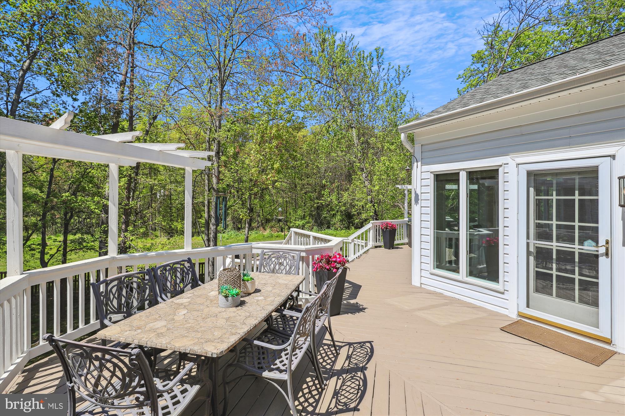 MONROE MANOR - Residential