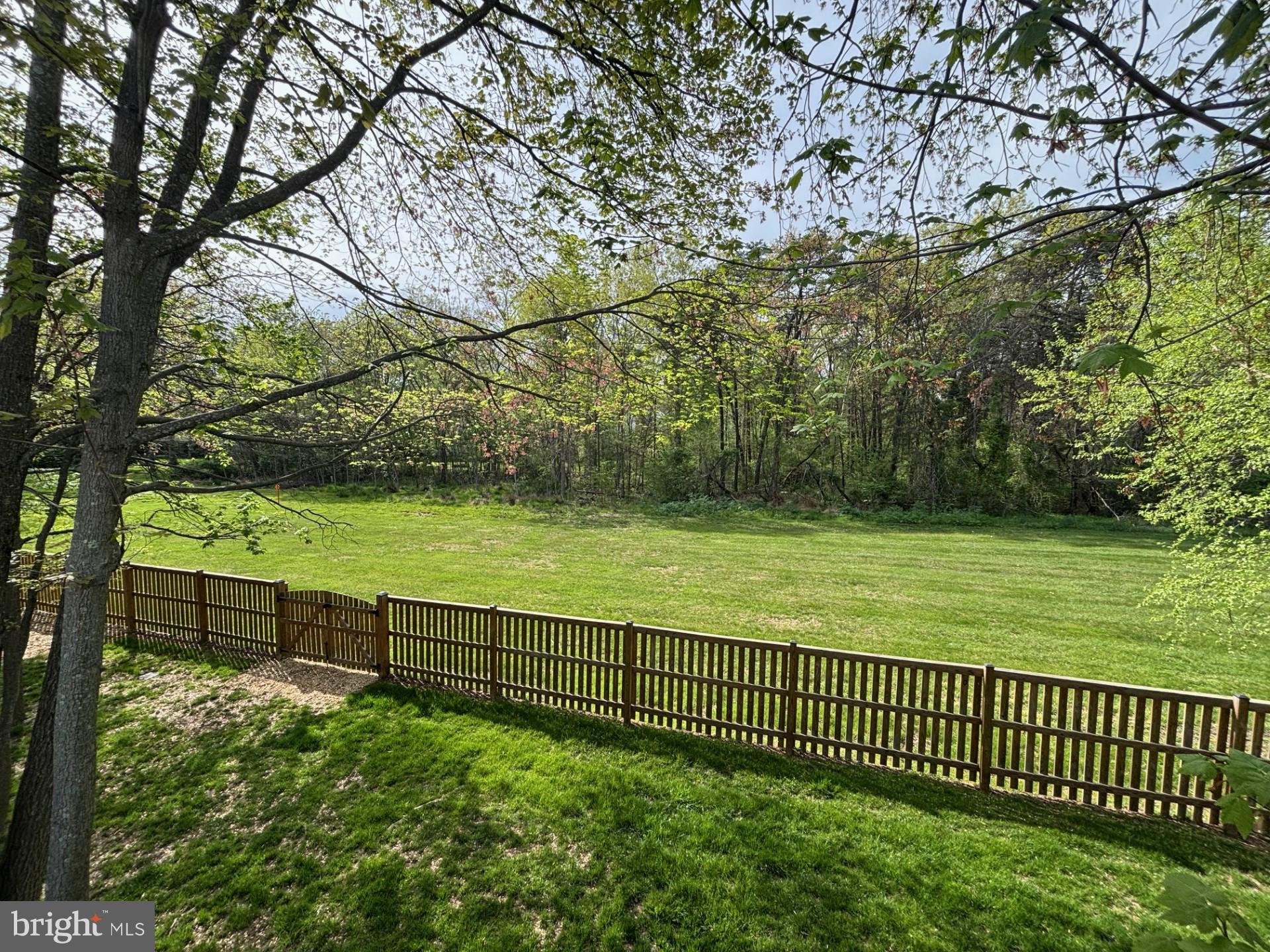 MONROE MANOR - Residential