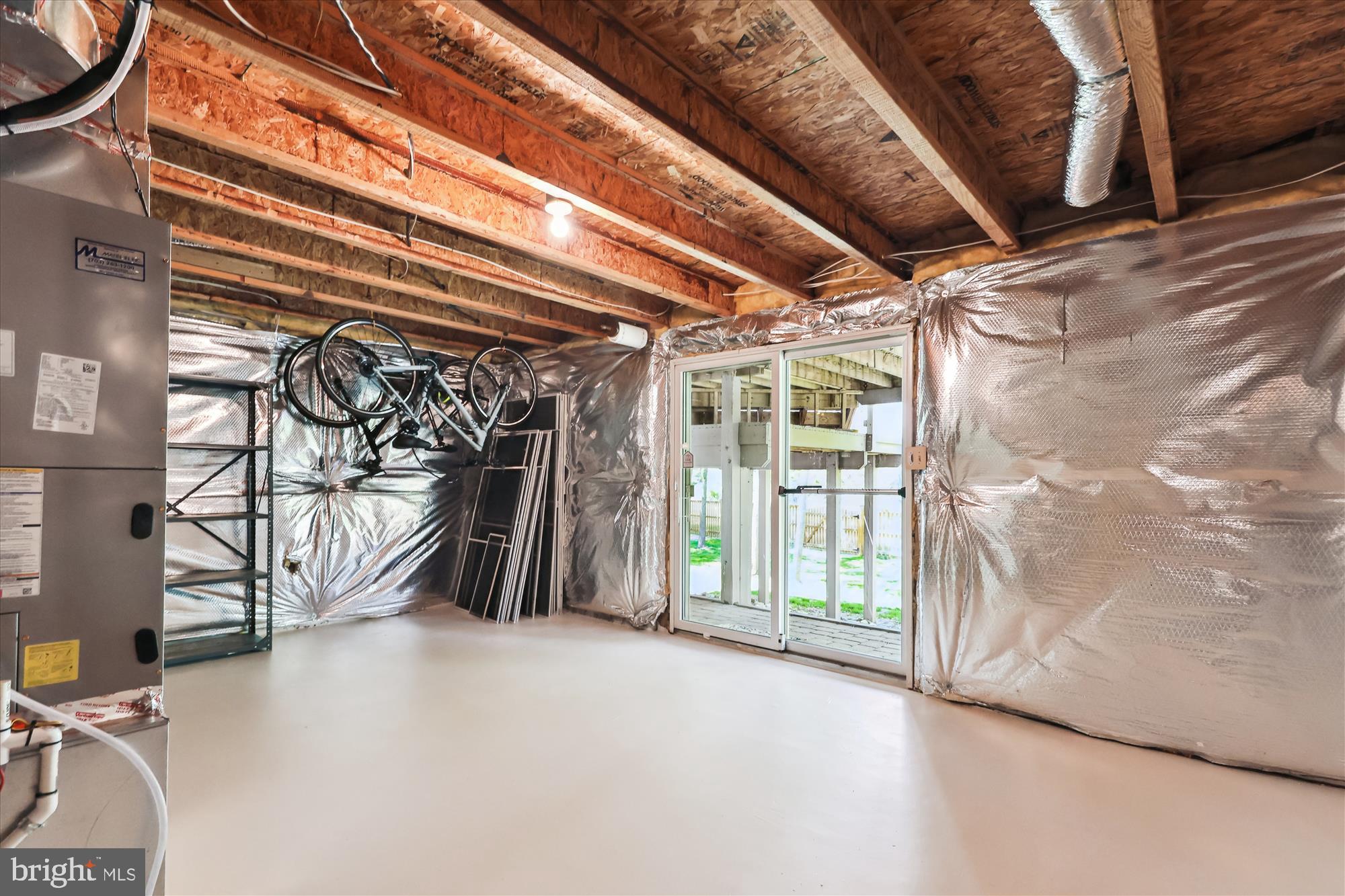 MONROE MANOR - Residential