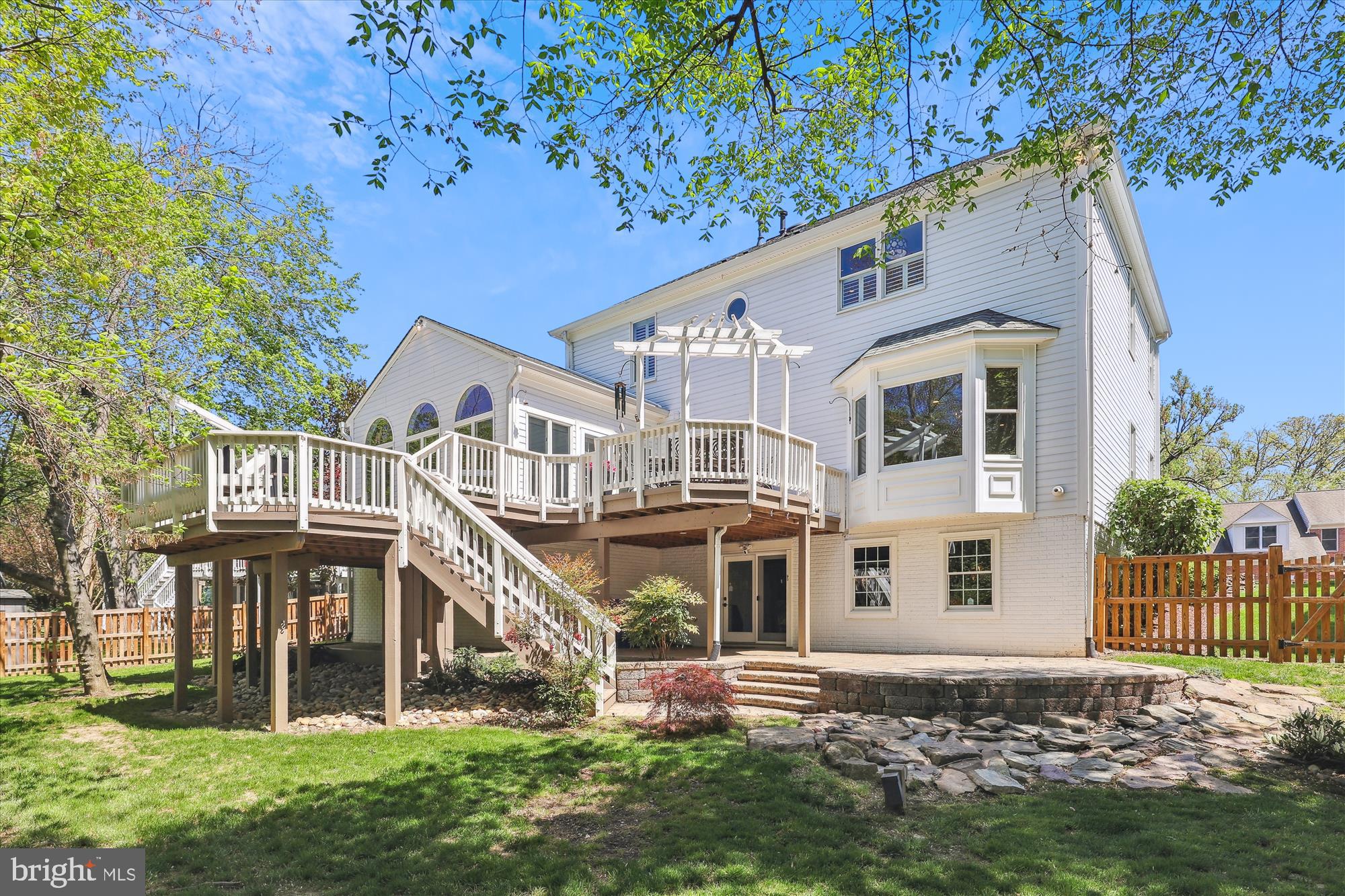 MONROE MANOR - Residential