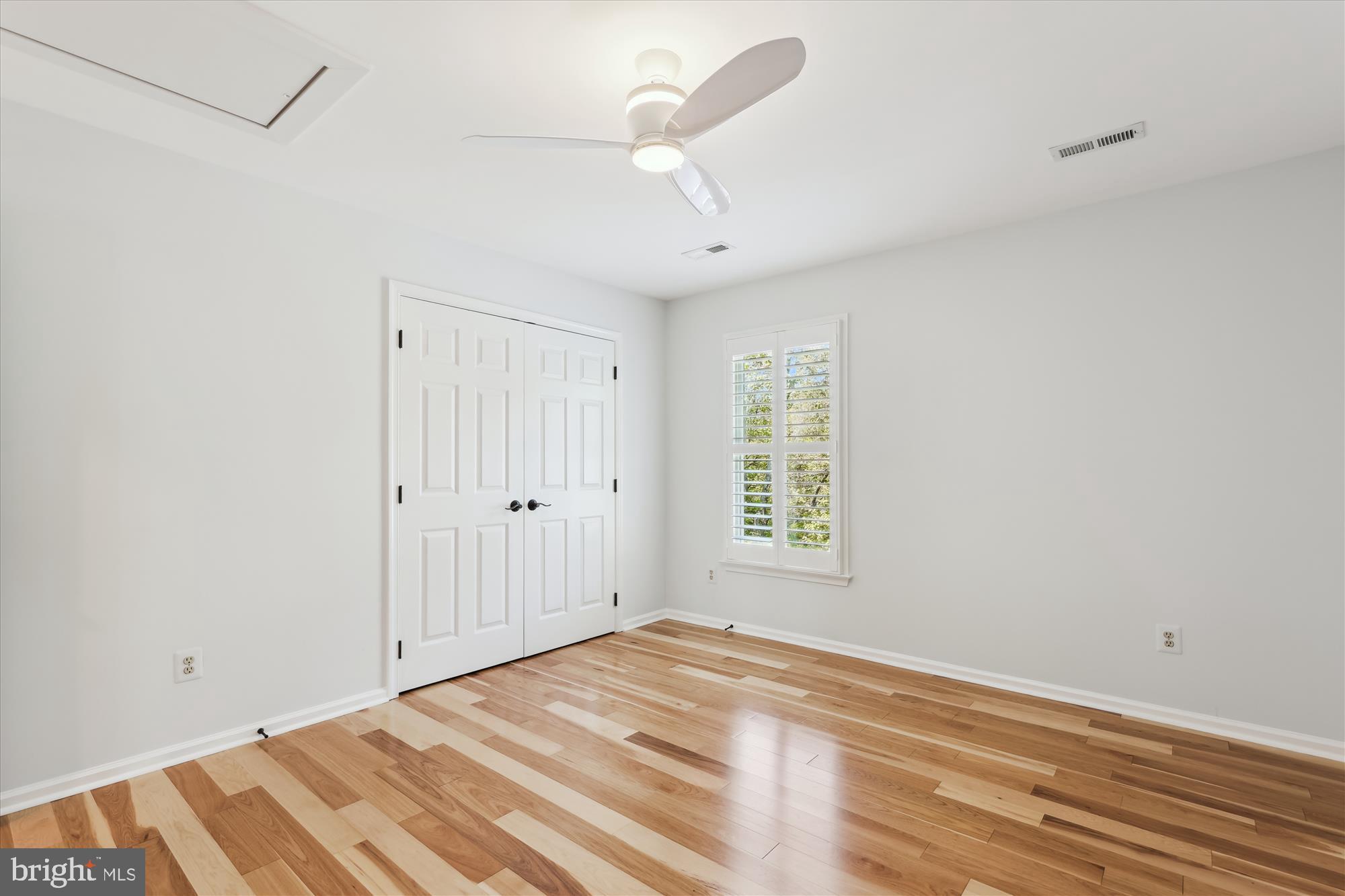 MONROE MANOR - Residential