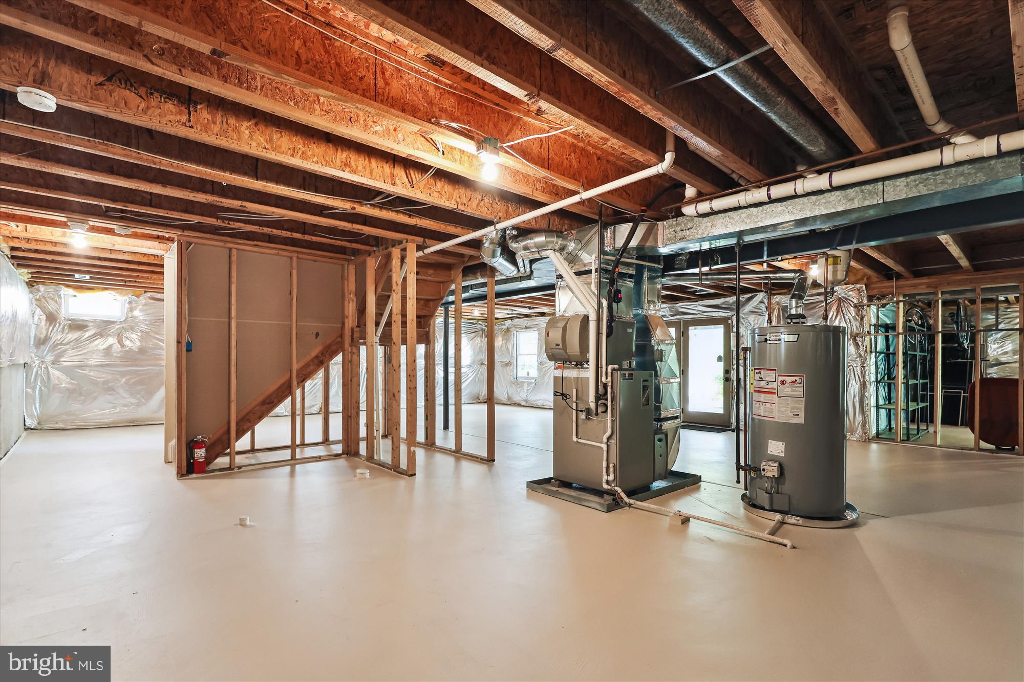 MONROE MANOR - Residential