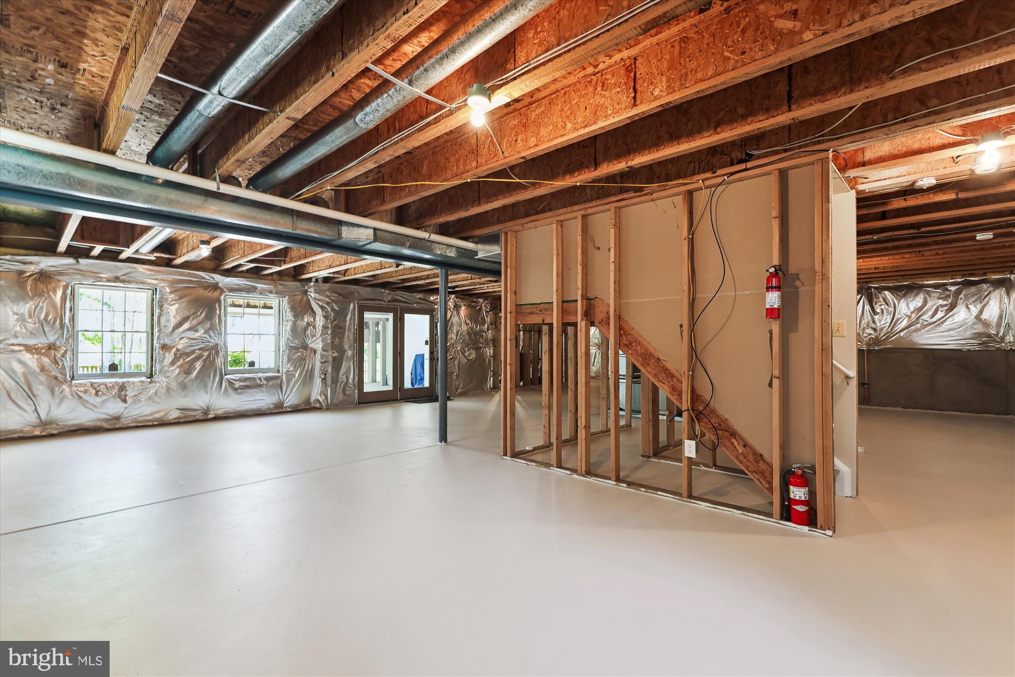 MONROE MANOR - Residential