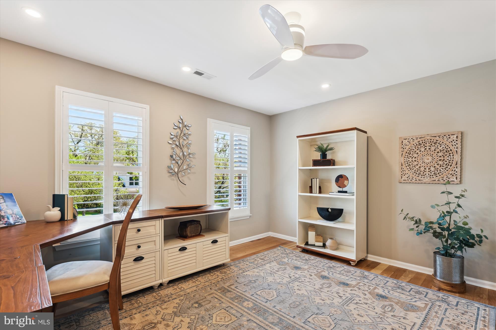 MONROE MANOR - Residential