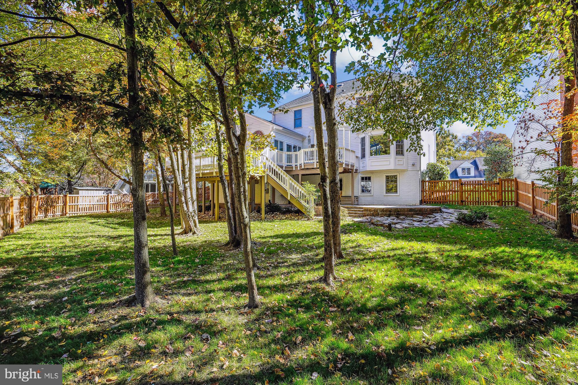 MONROE MANOR - Residential