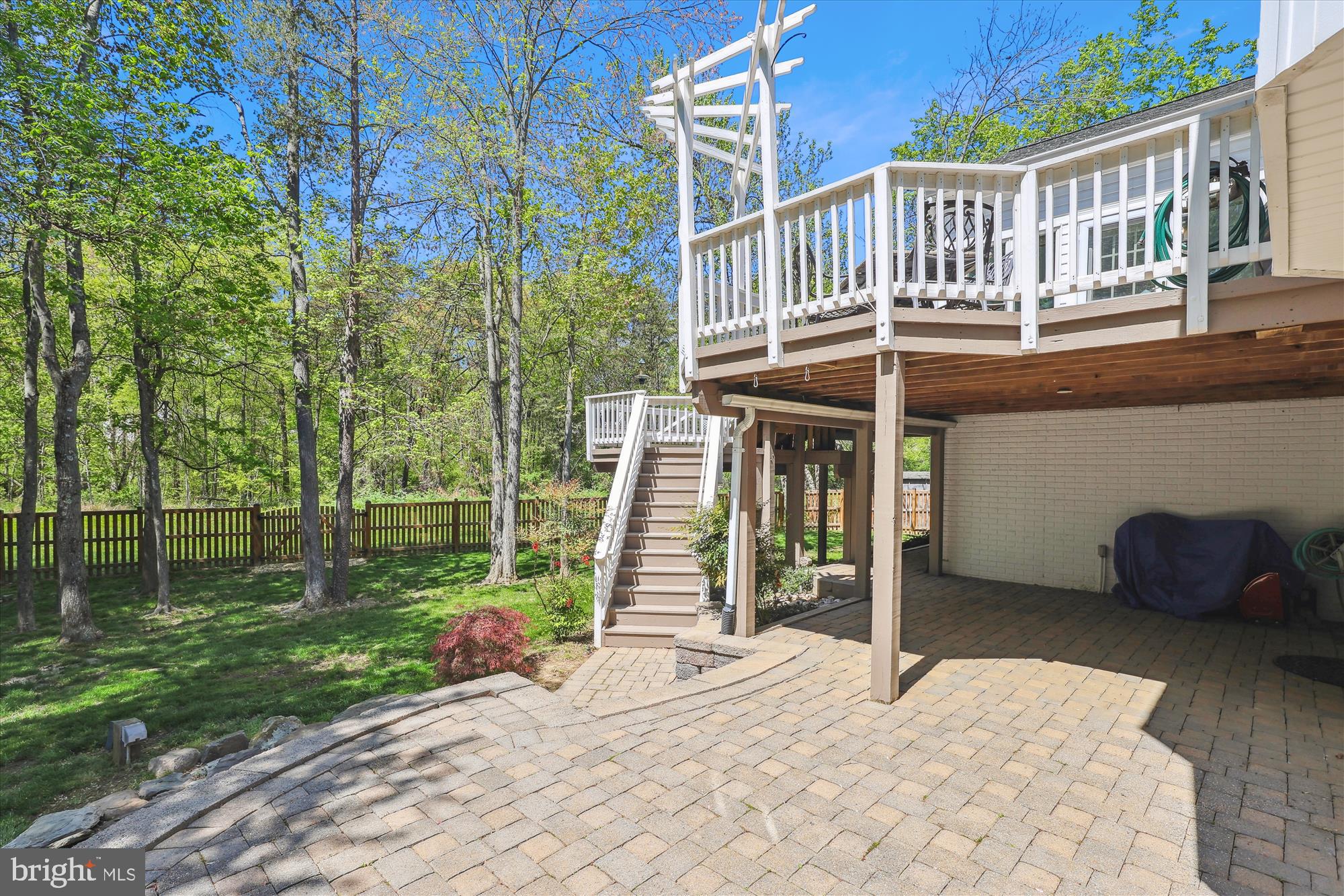 MONROE MANOR - Residential