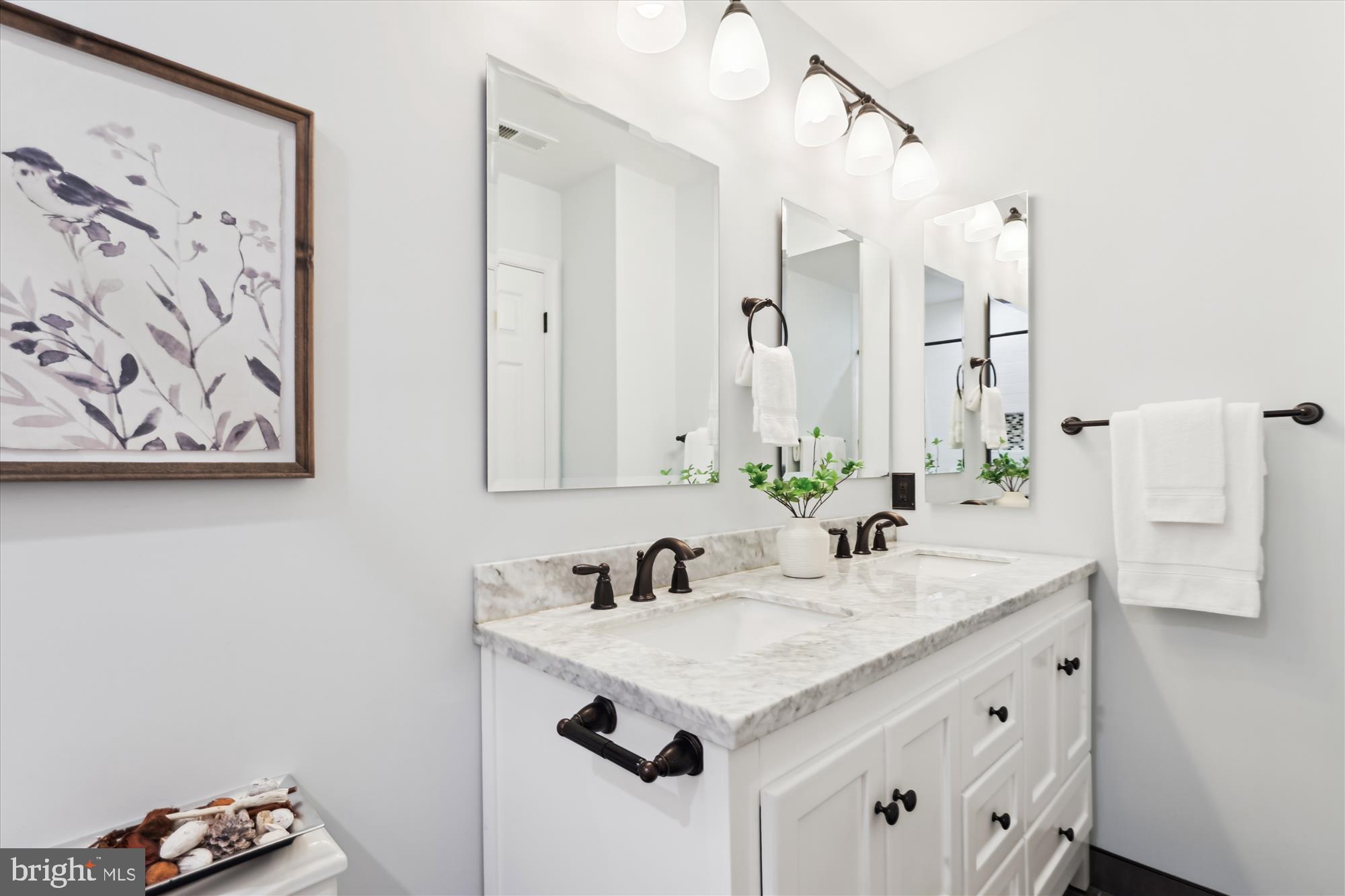 MONROE MANOR - Residential