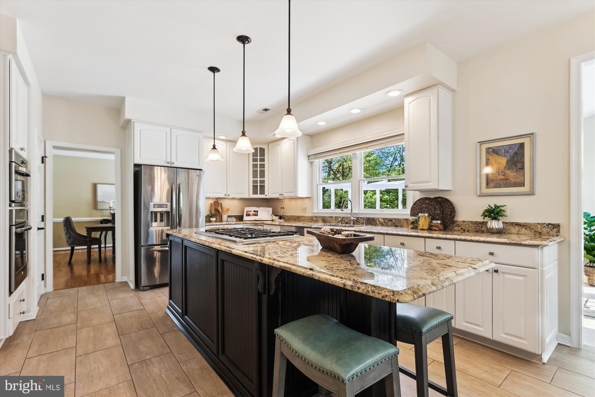 MONROE MANOR - Residential