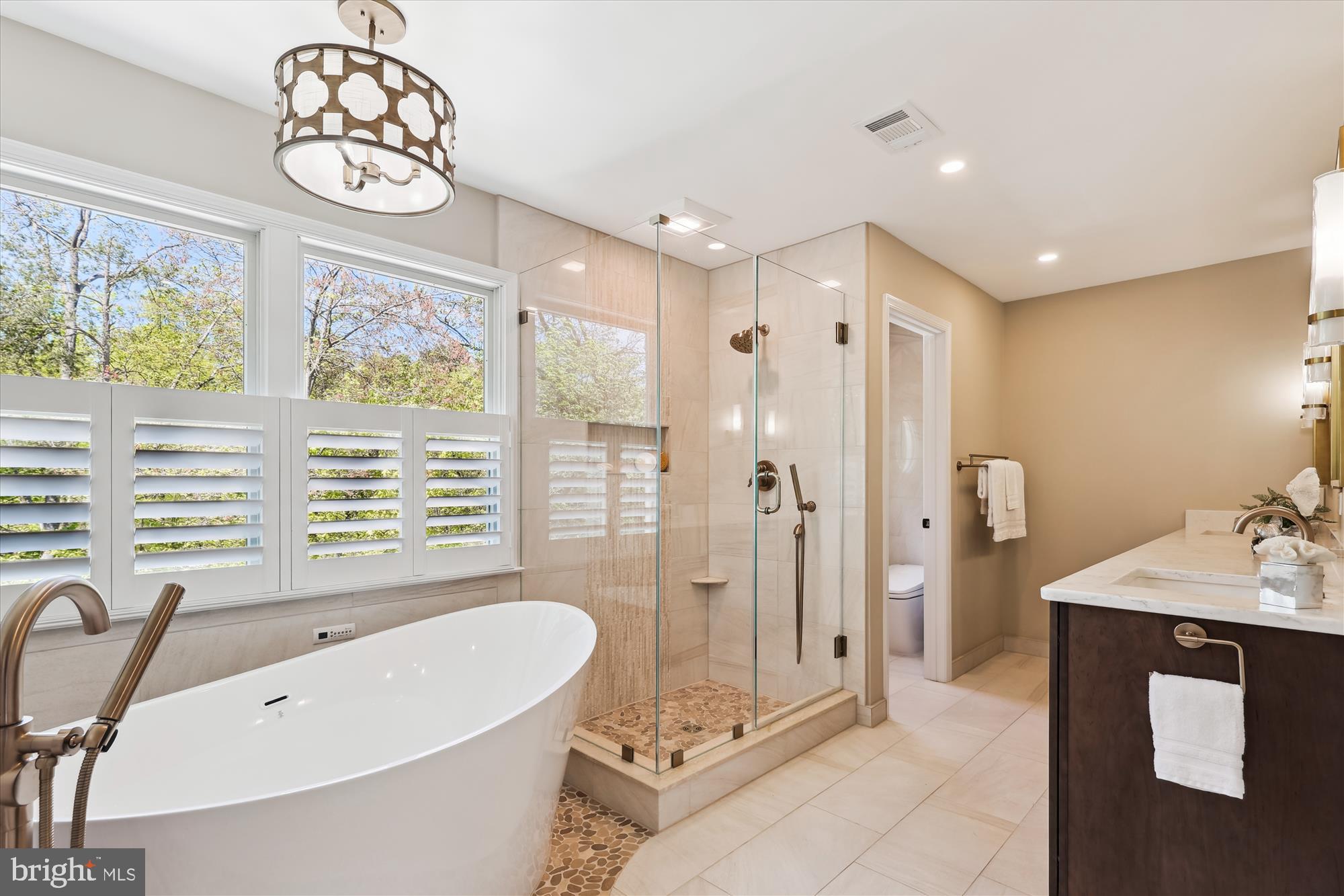 MONROE MANOR - Residential