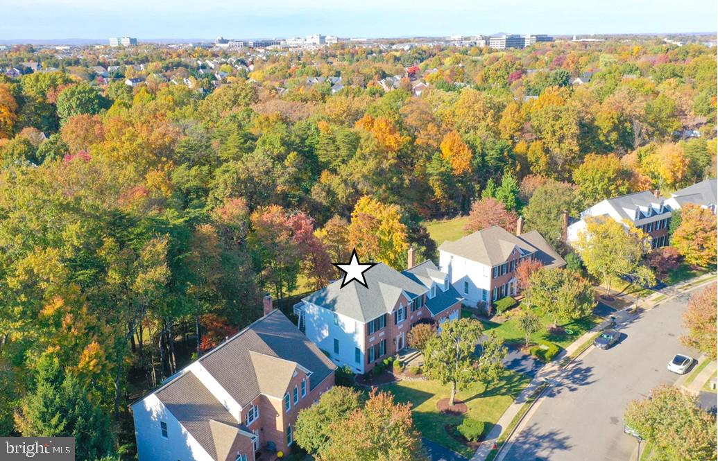 MONROE MANOR - Residential