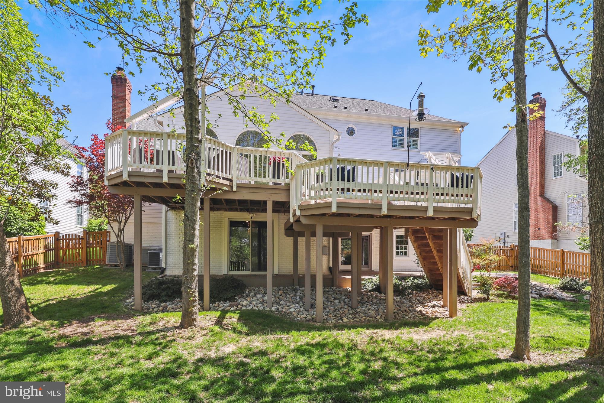 MONROE MANOR - Residential