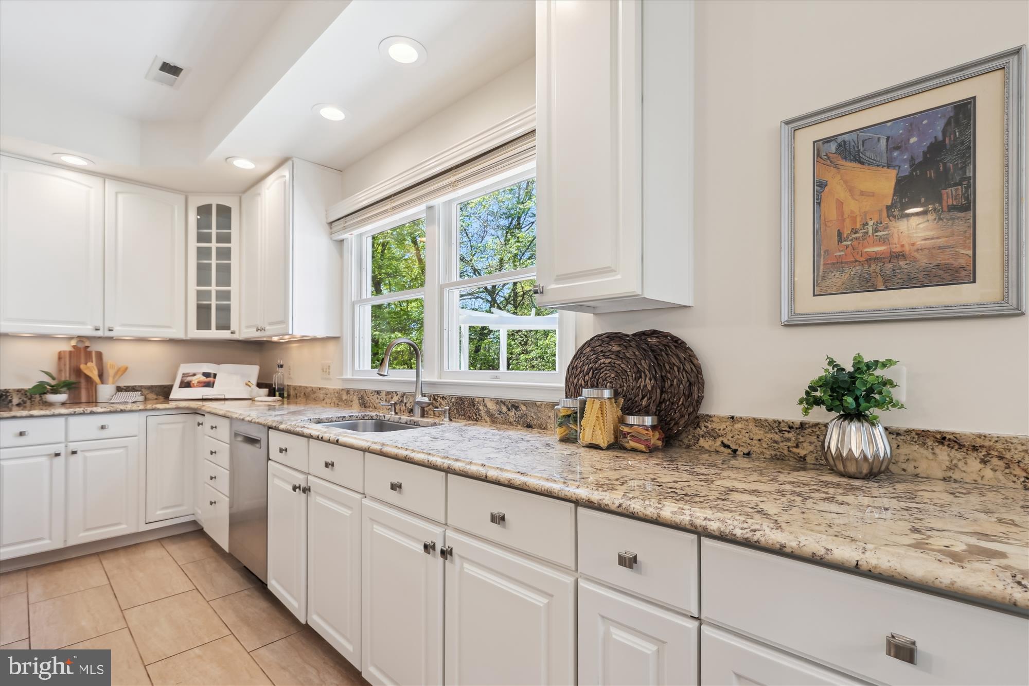 MONROE MANOR - Residential