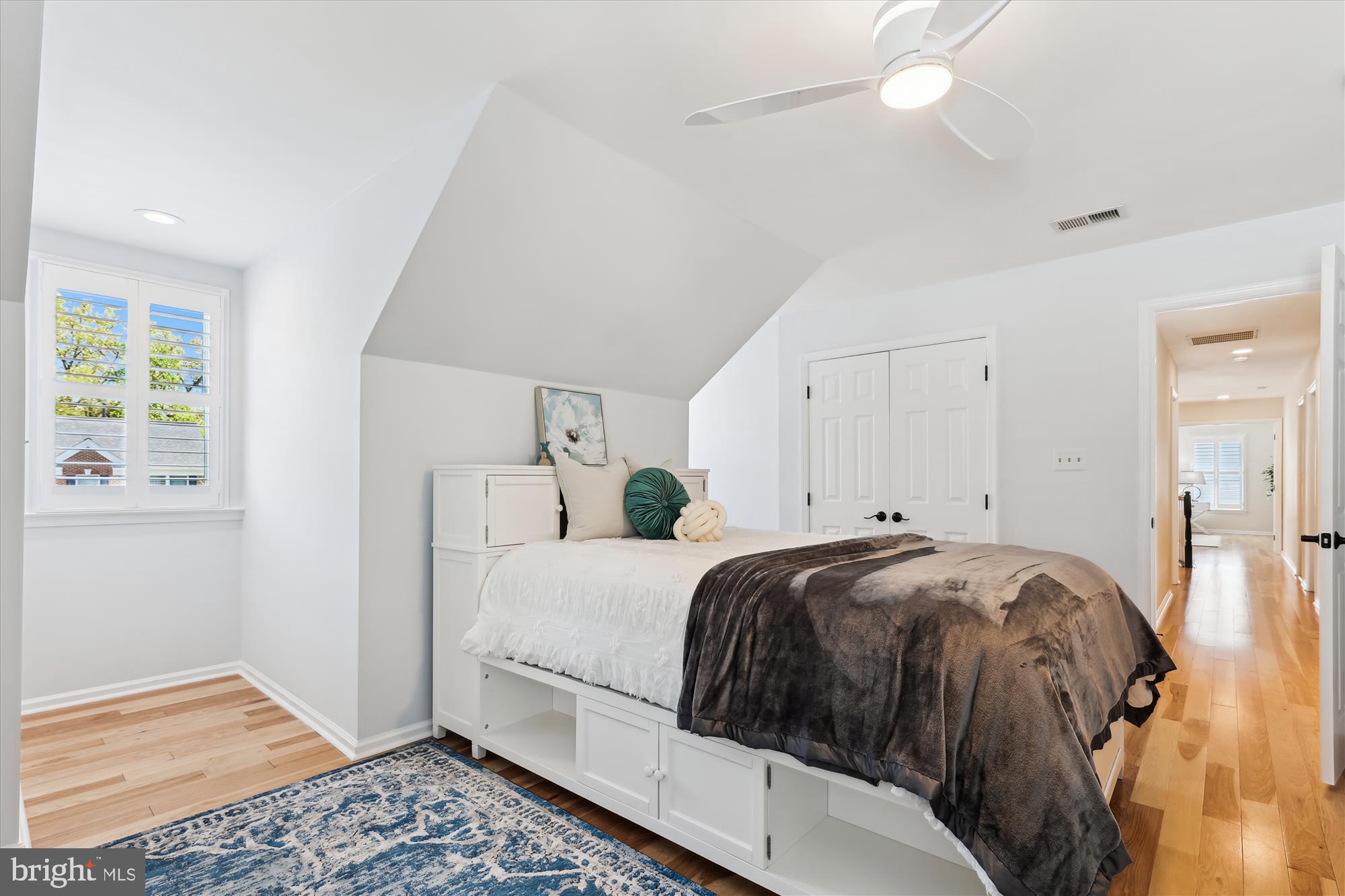 MONROE MANOR - Residential