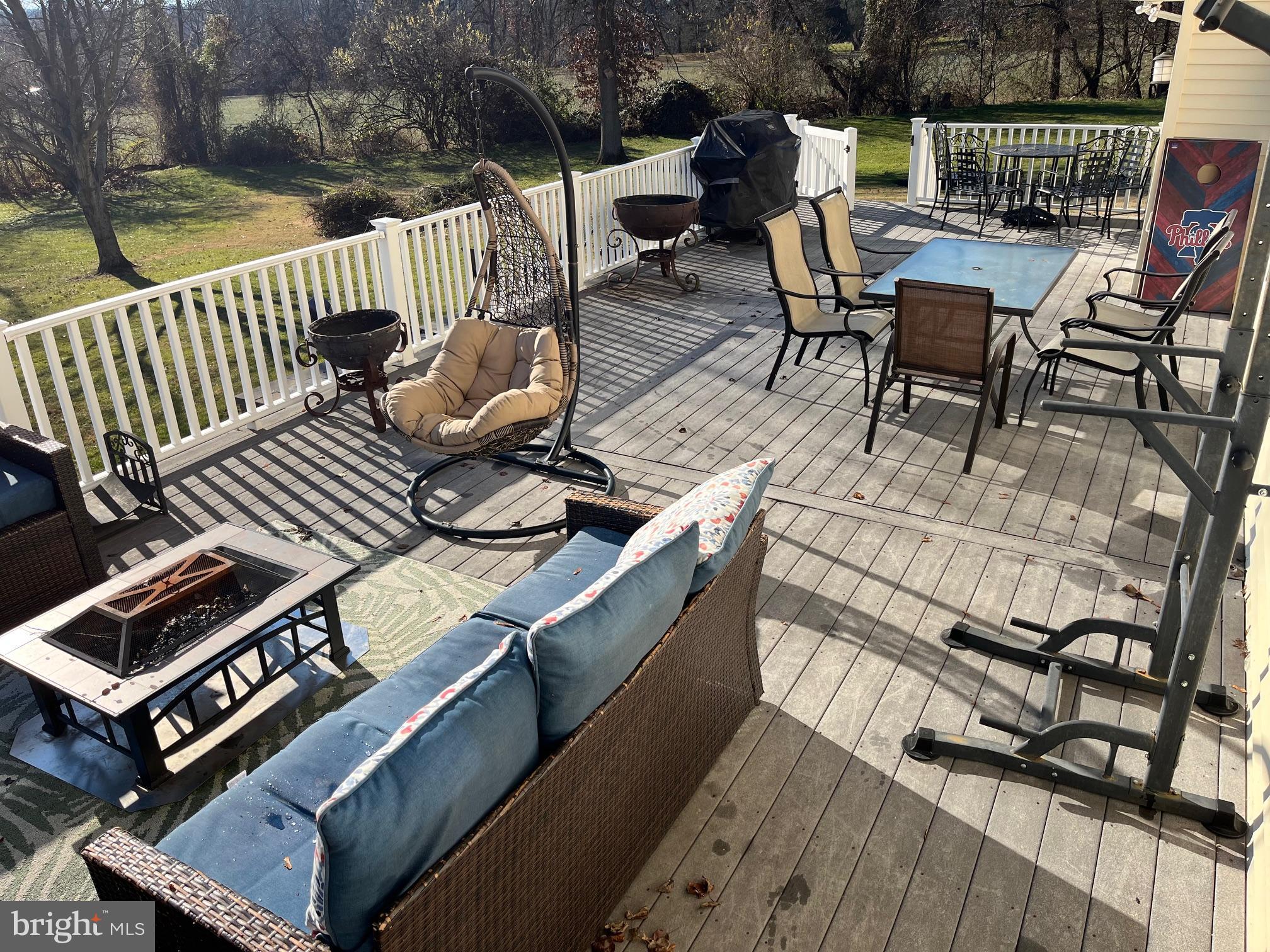 BROWNSTONE ACRES - Residential